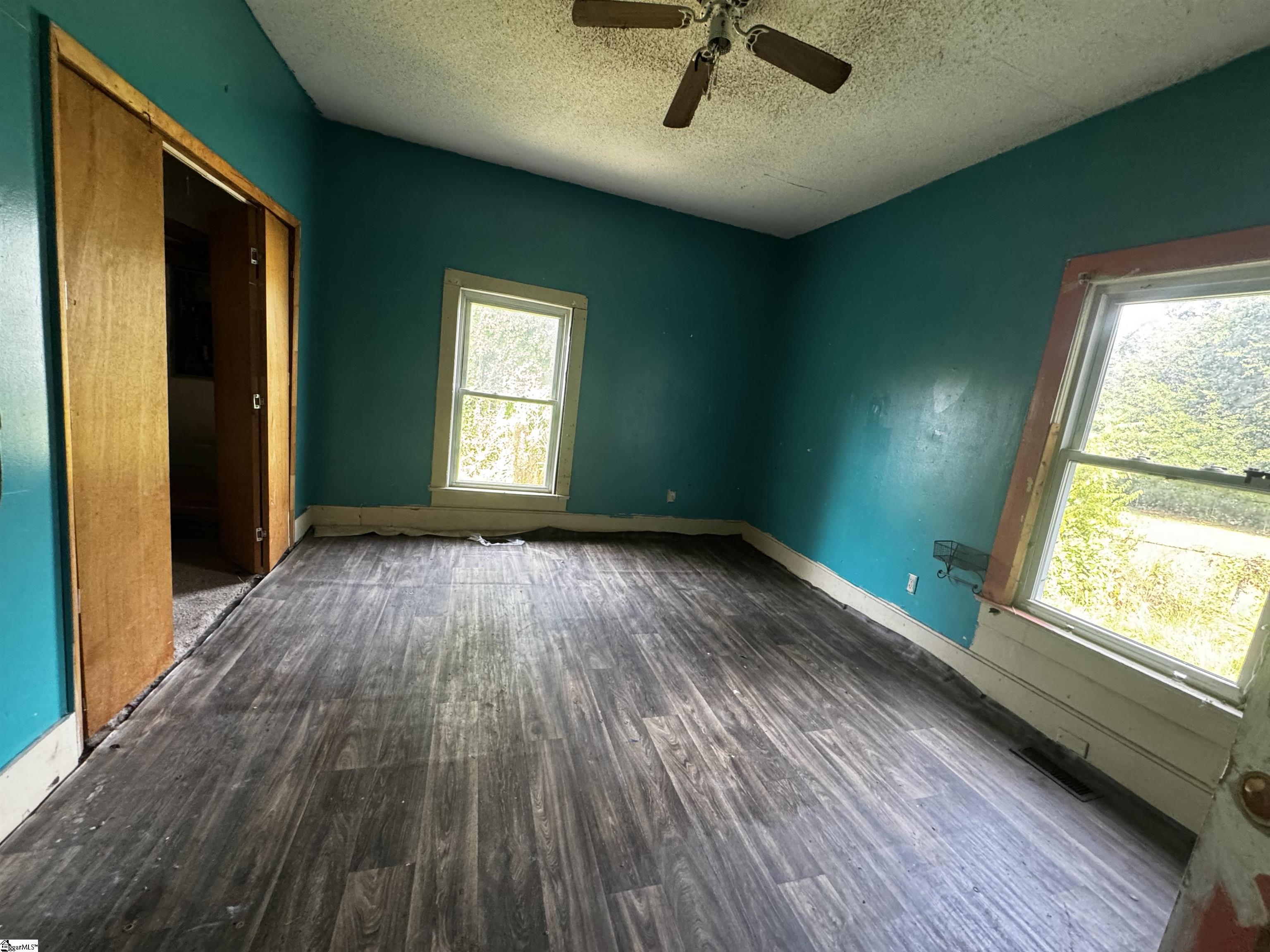 6 Hammett Street Property Photo 8