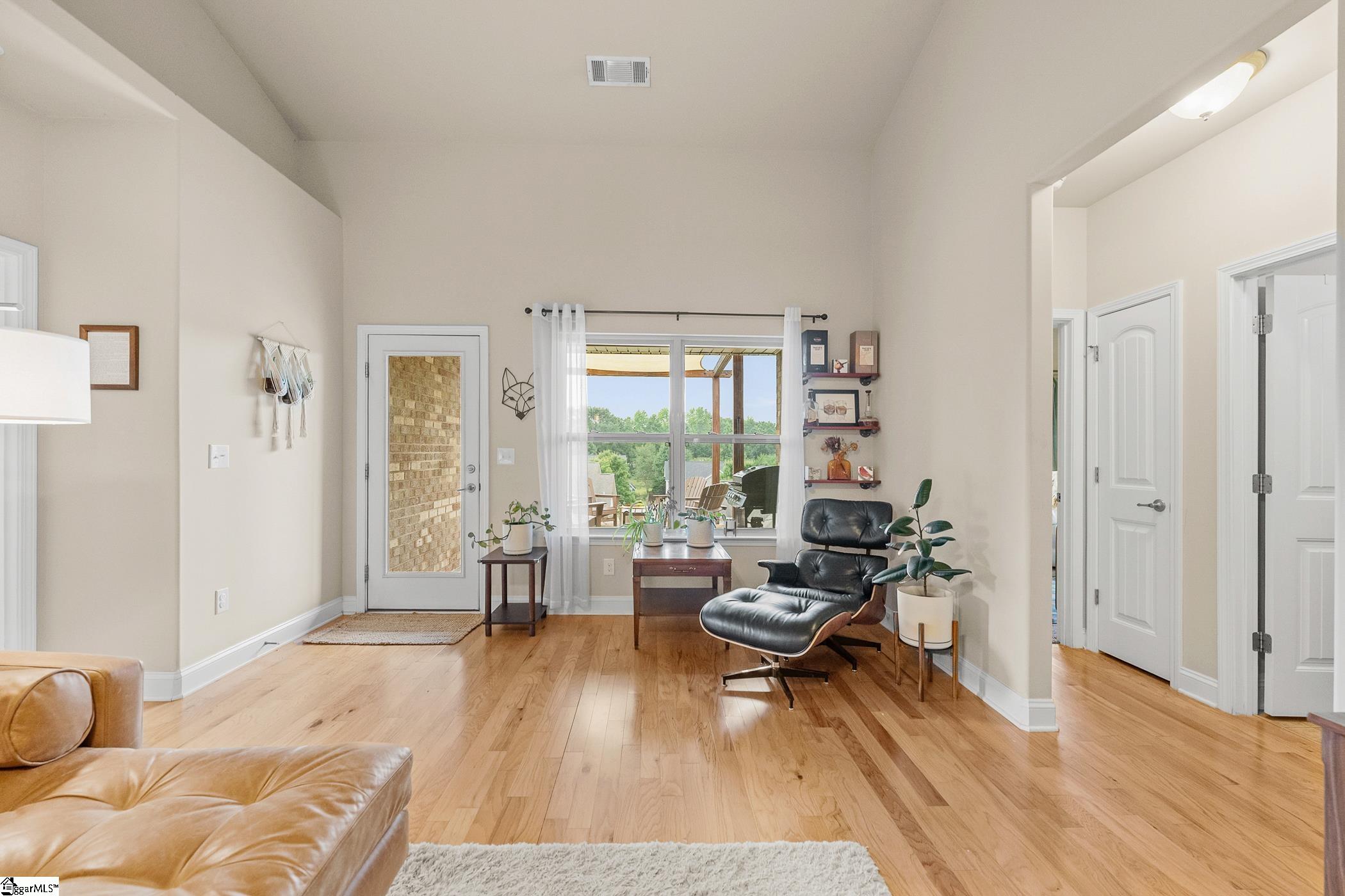 16 Border Avenue Property Photo 12