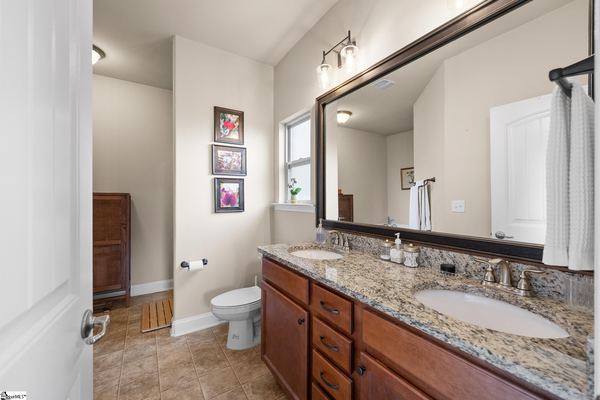 16 Border Avenue Property Photo 21