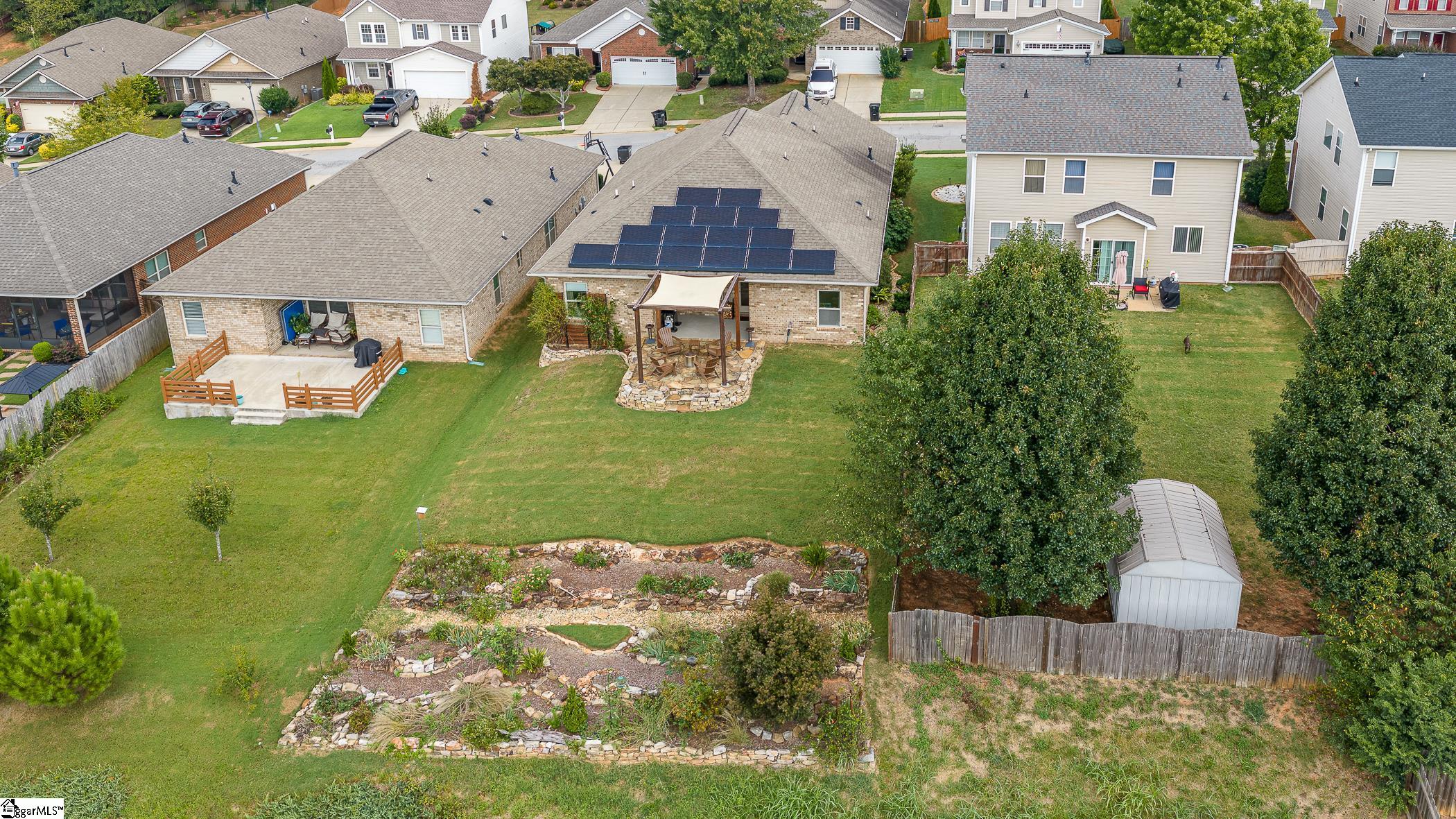 16 Border Avenue Property Photo 32
