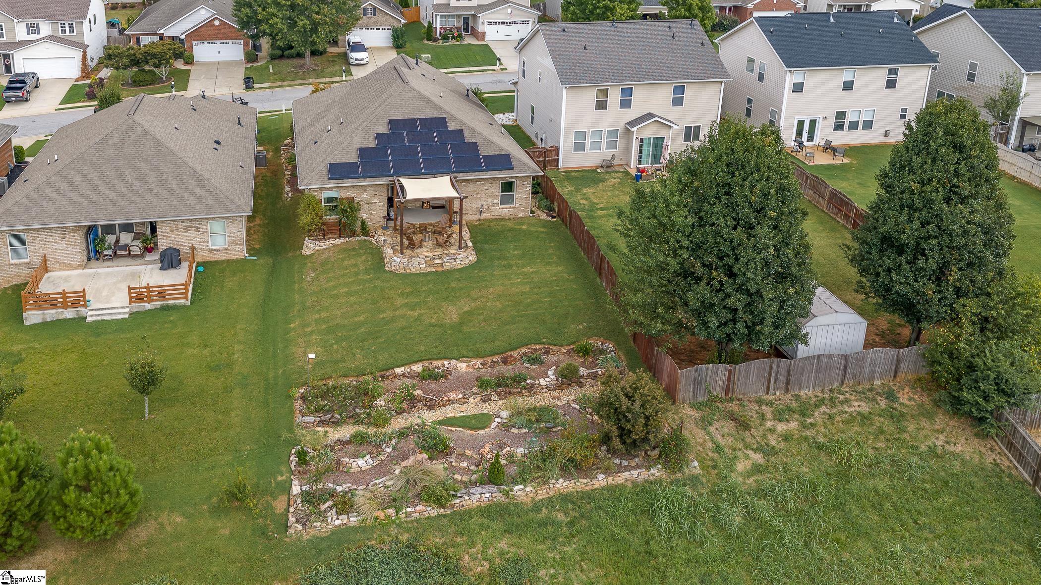 16 Border Avenue Property Photo 33