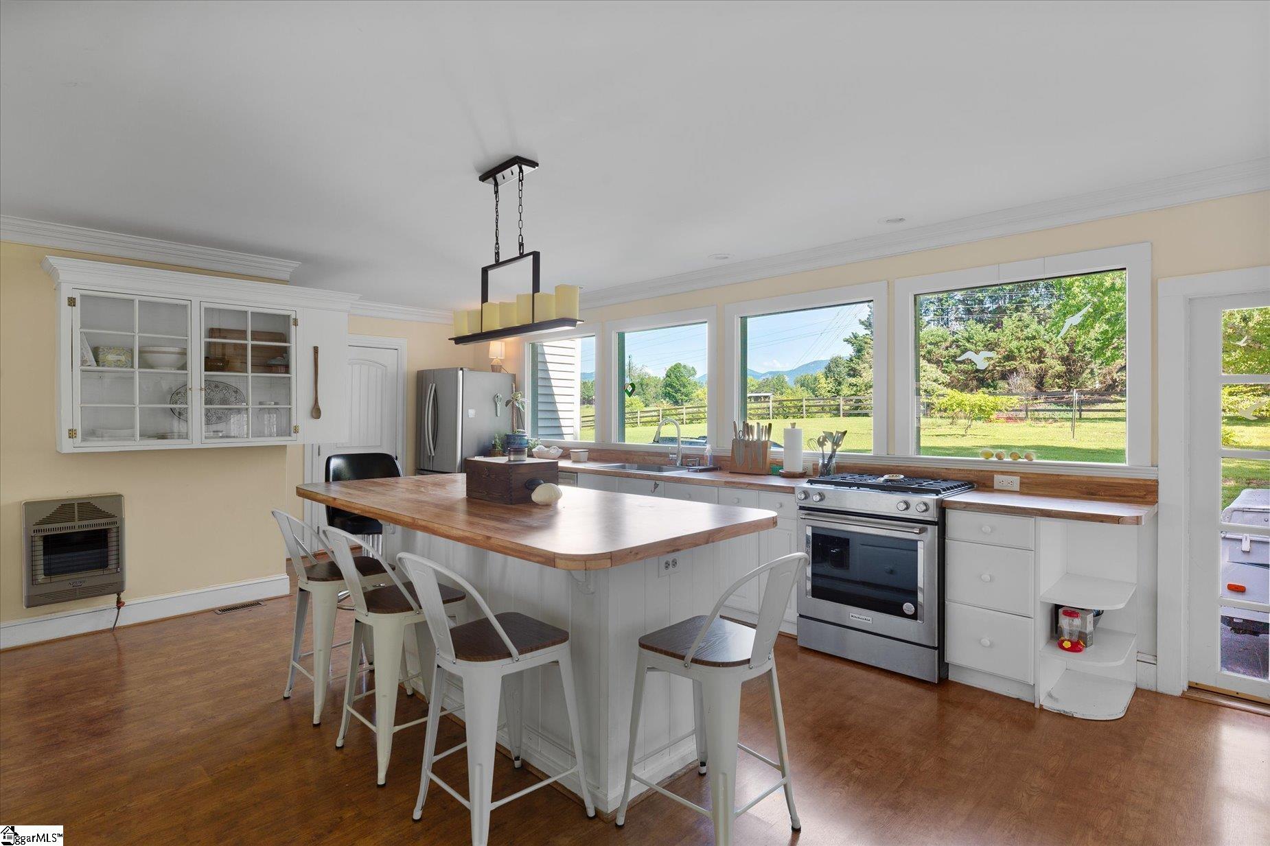 1124 Tugaloo Road Property Photo 8
