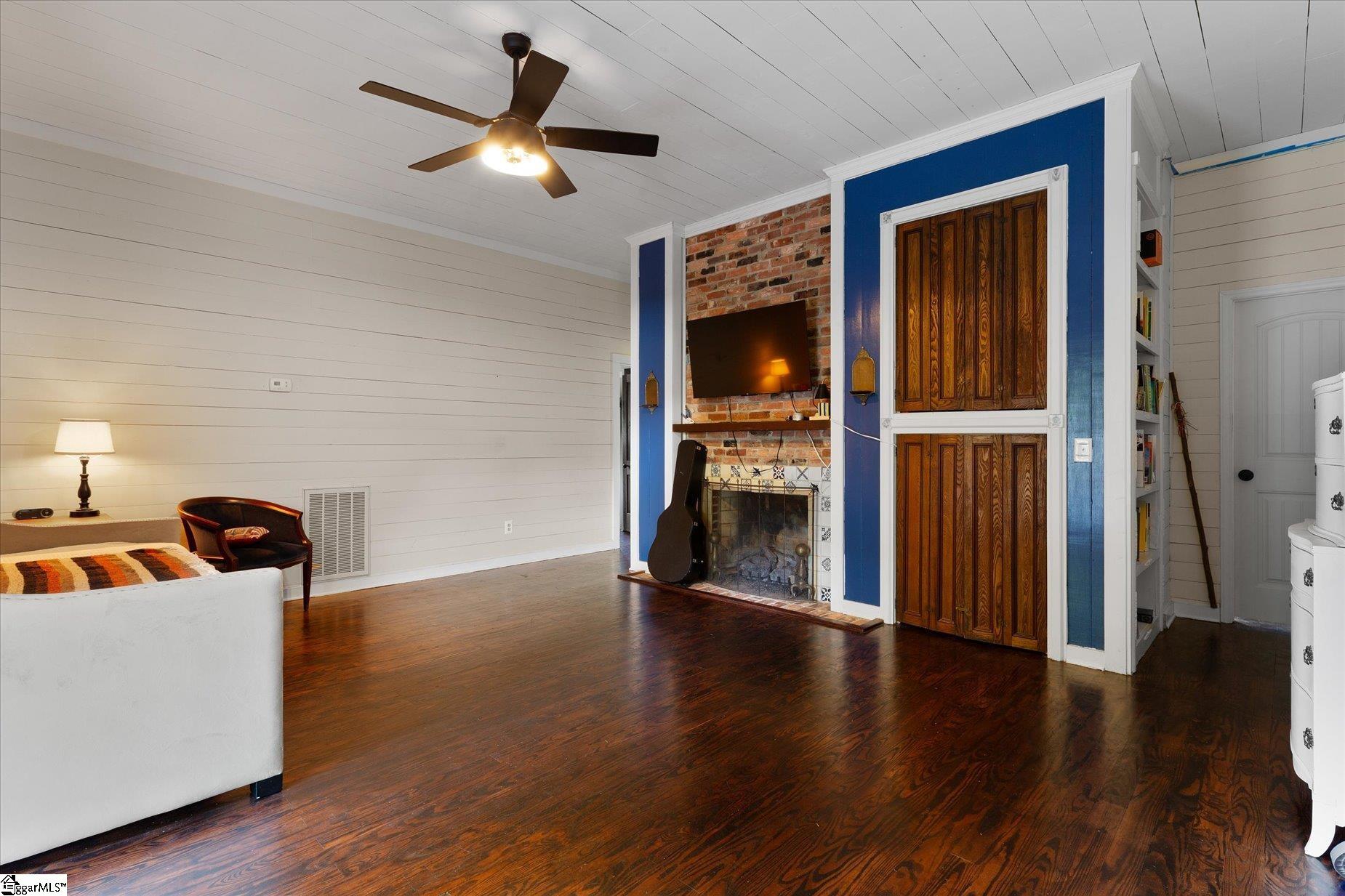1124 Tugaloo Road Property Photo 10