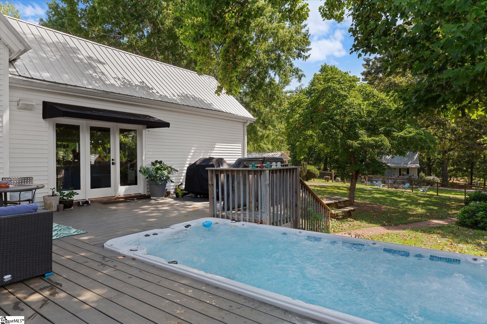 1124 Tugaloo Road Property Photo 19
