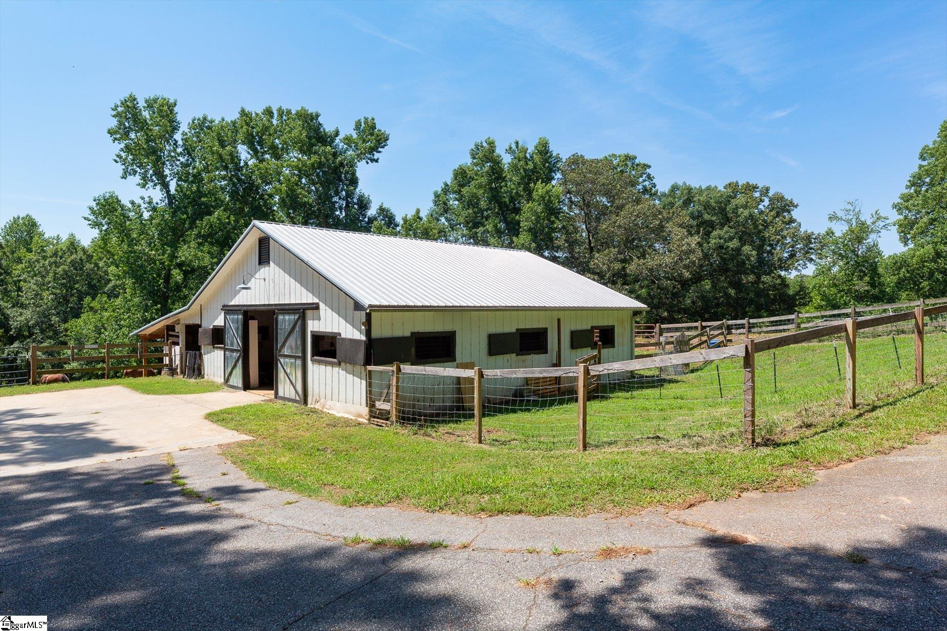 1124 Tugaloo Road Property Photo 34