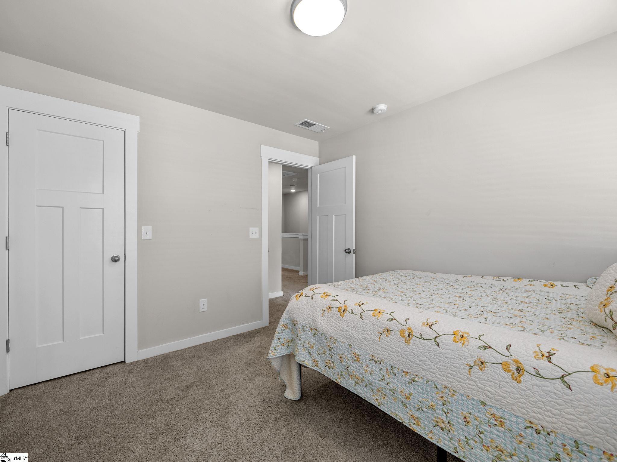 109 Grey Oak Trail Property Photo 22