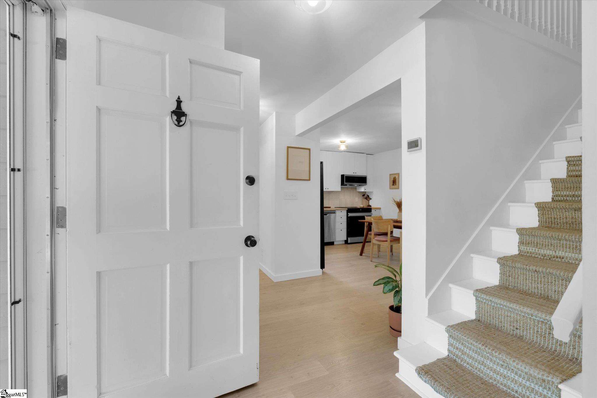 123 Mountain Chase Drive Property Photo 2