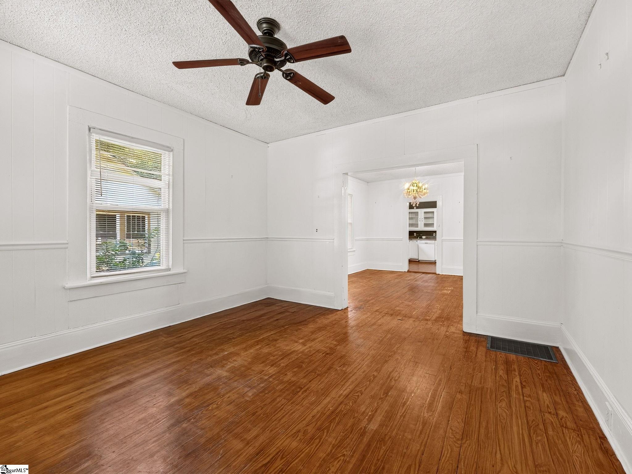 642 S Irwin Avenue Property Photo 5