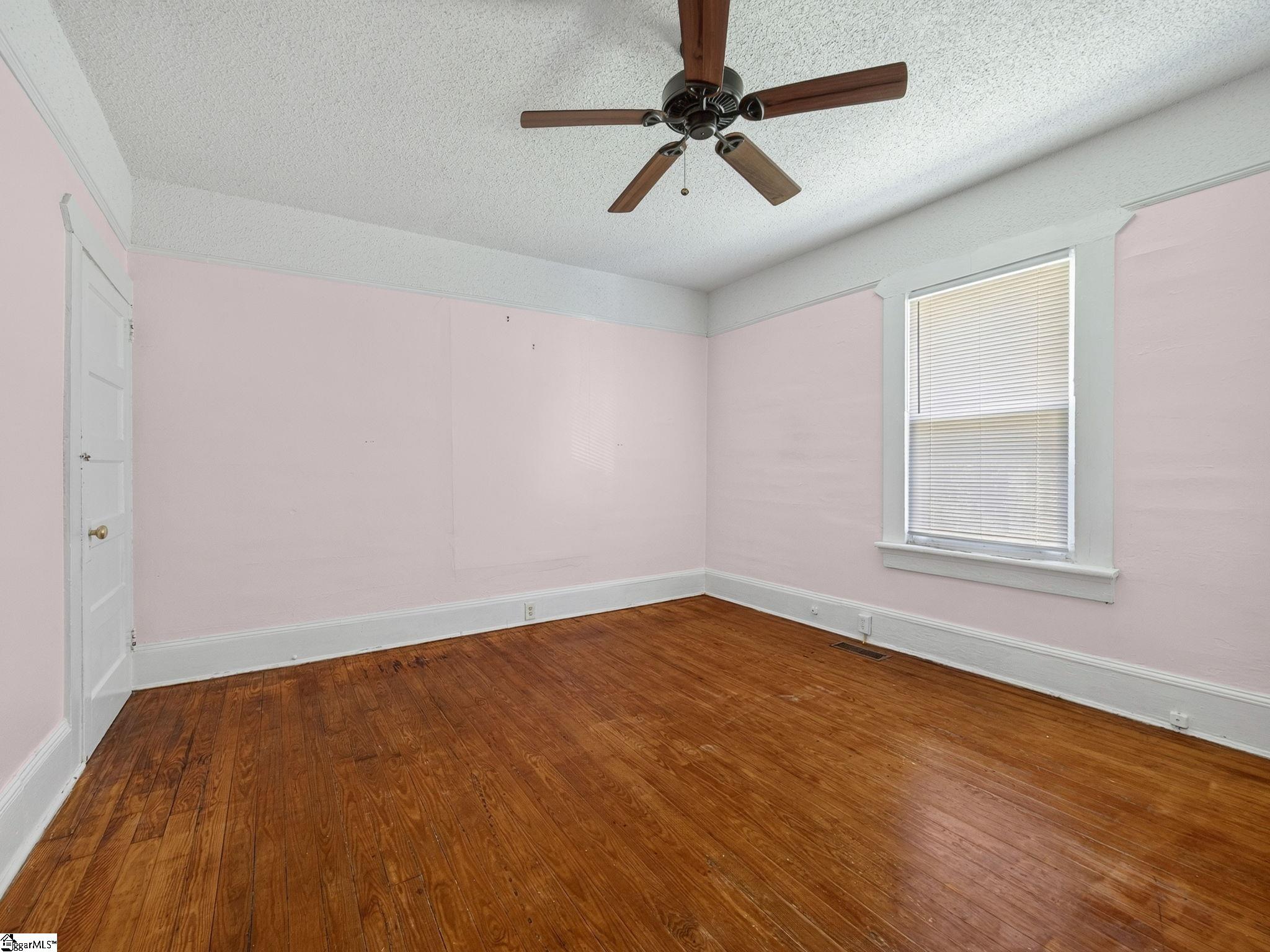 642 S Irwin Avenue Property Photo 18