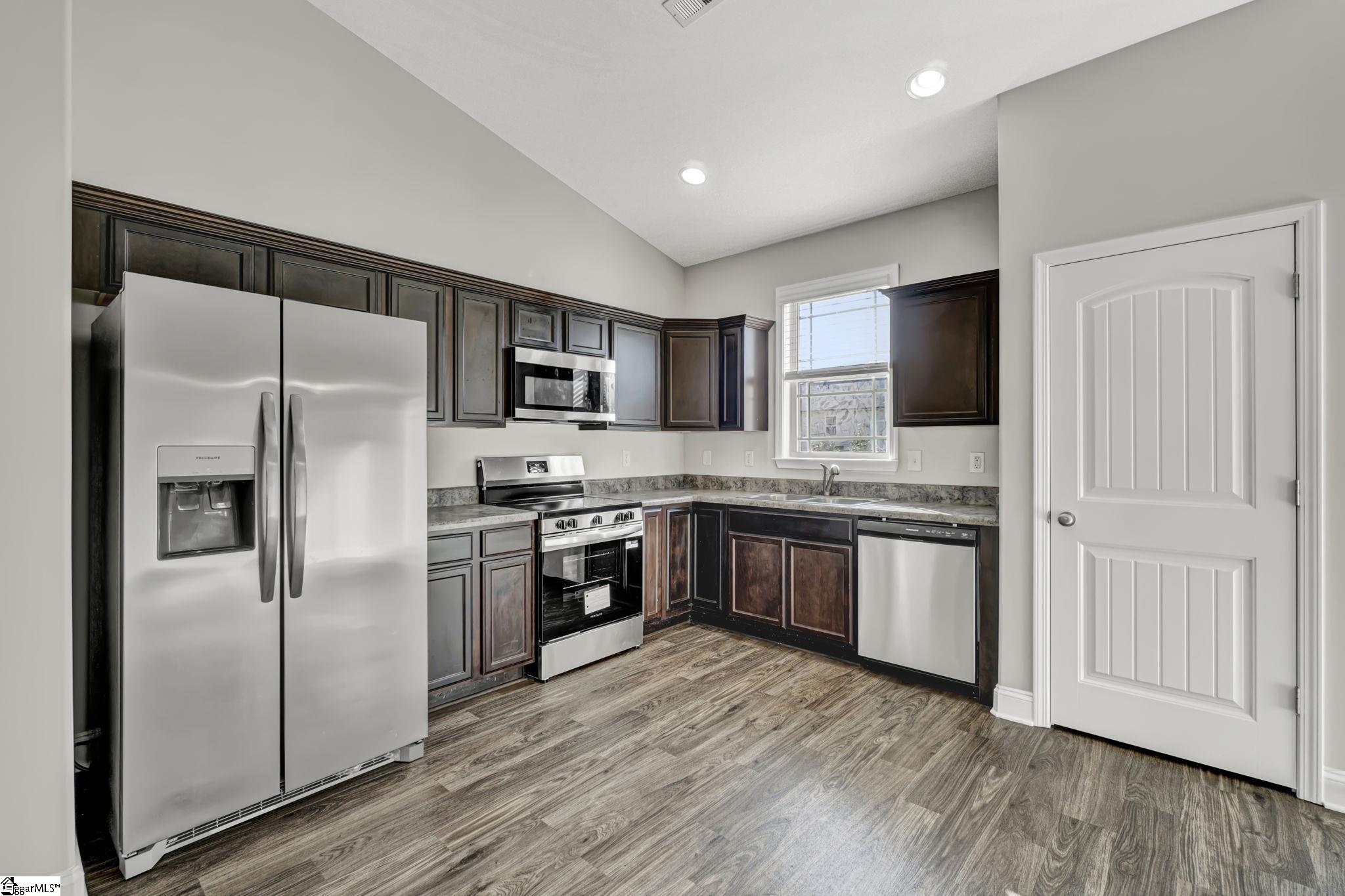 155 Norfolk Circle Property Photo 15
