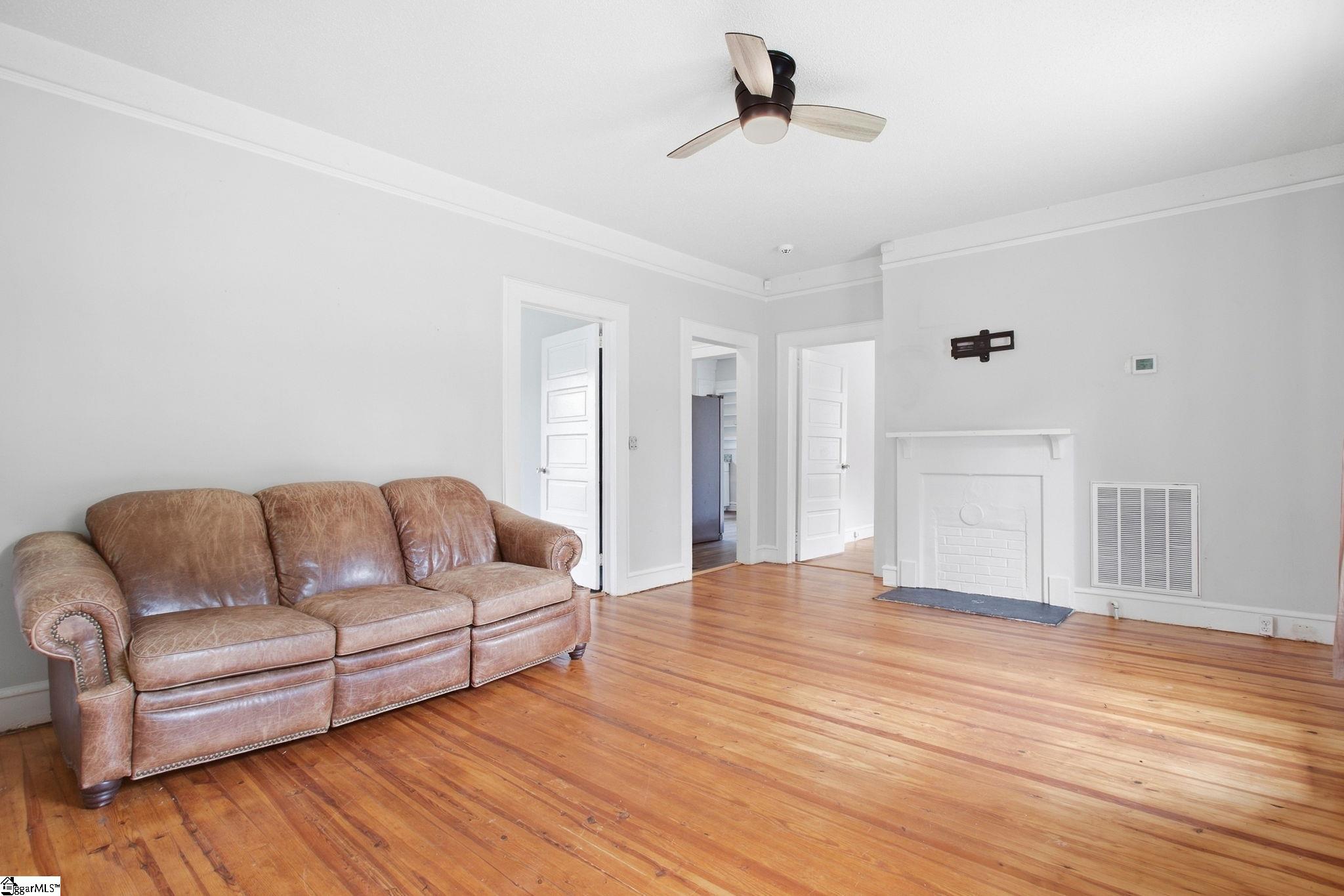 19 Clemson Street Property Photo 4