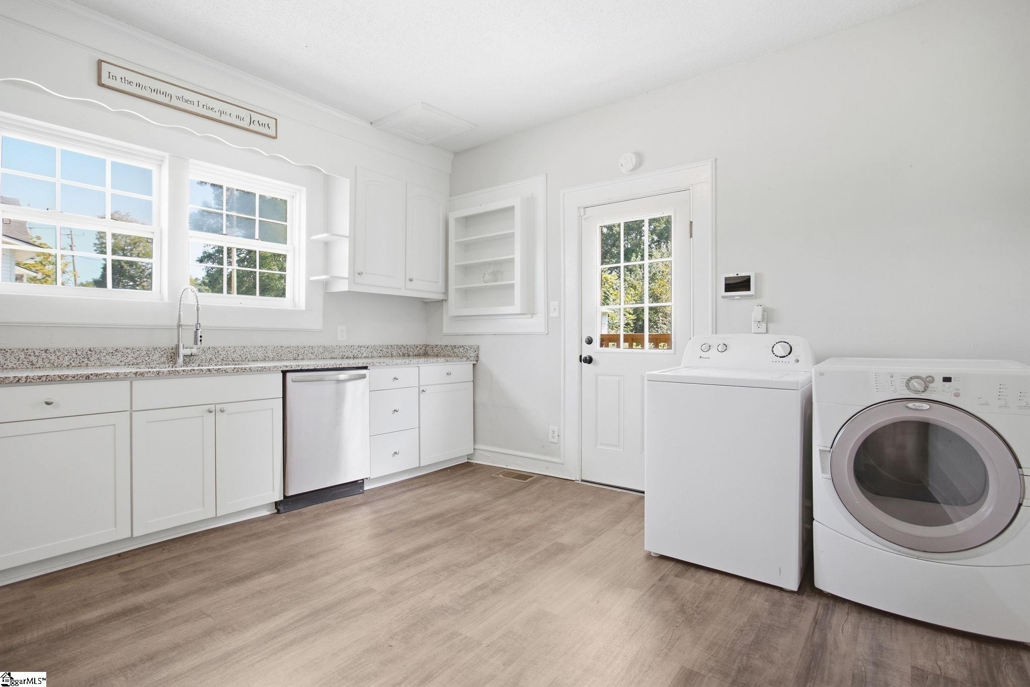 19 Clemson Street Property Photo 17