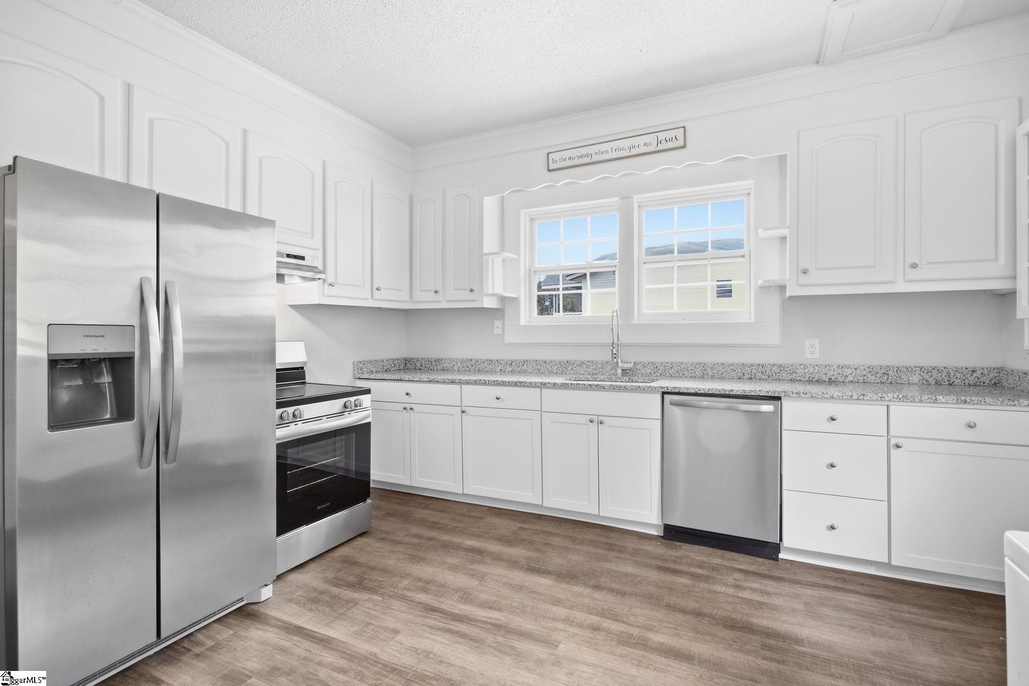 19 Clemson Street Property Photo 18