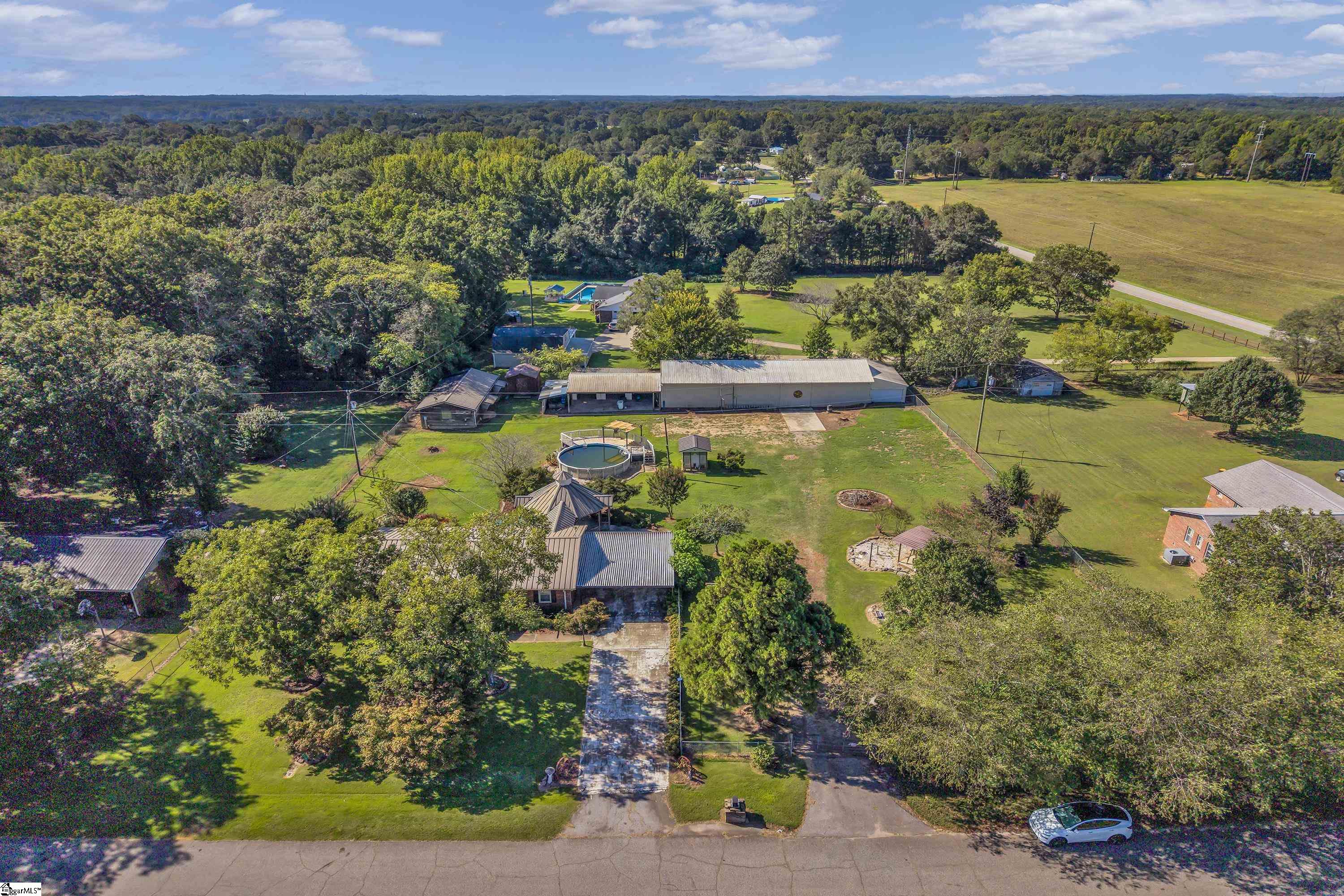 619 Foster Road Property Photo 4