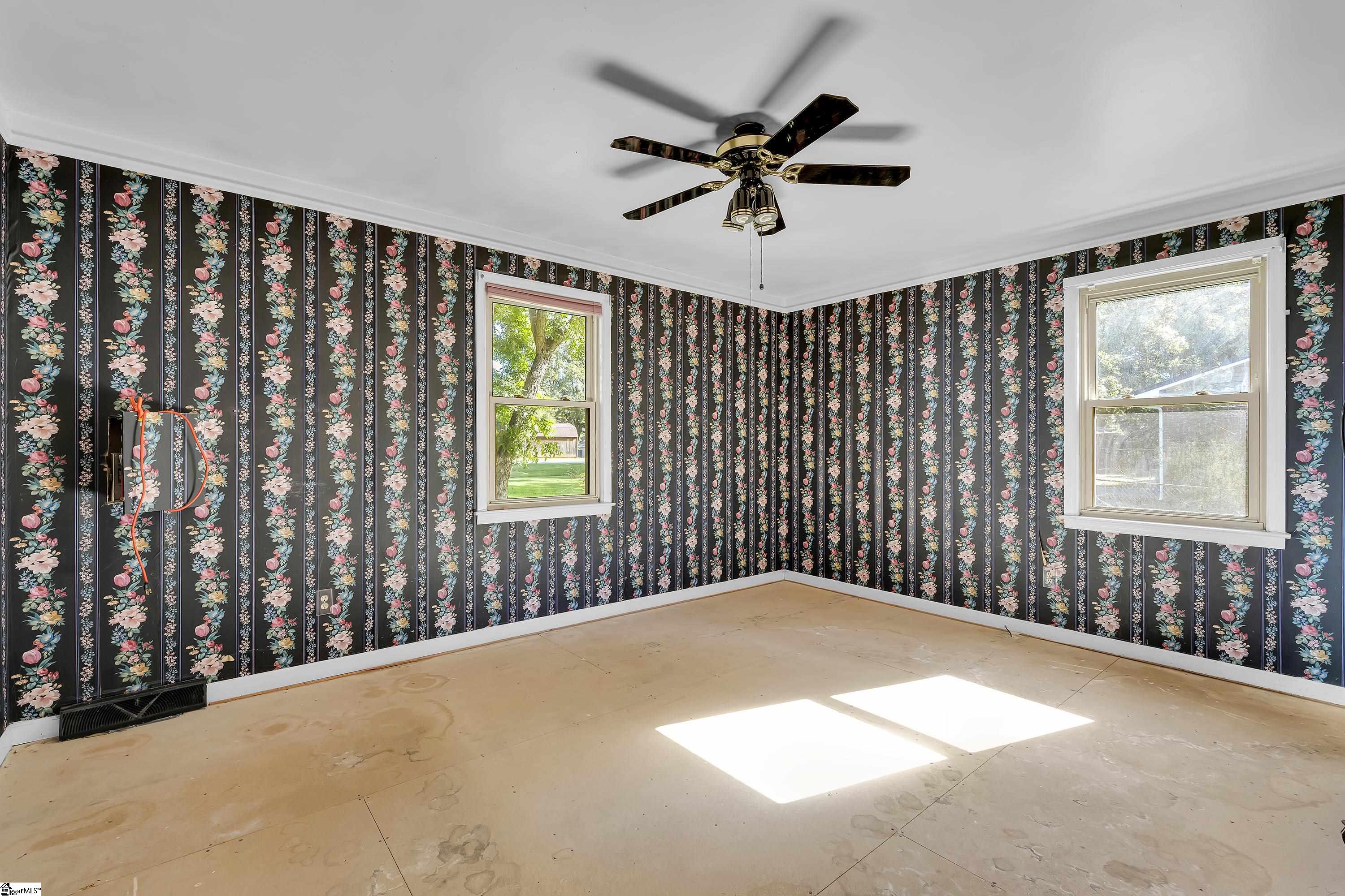 619 Foster Road Property Photo 11