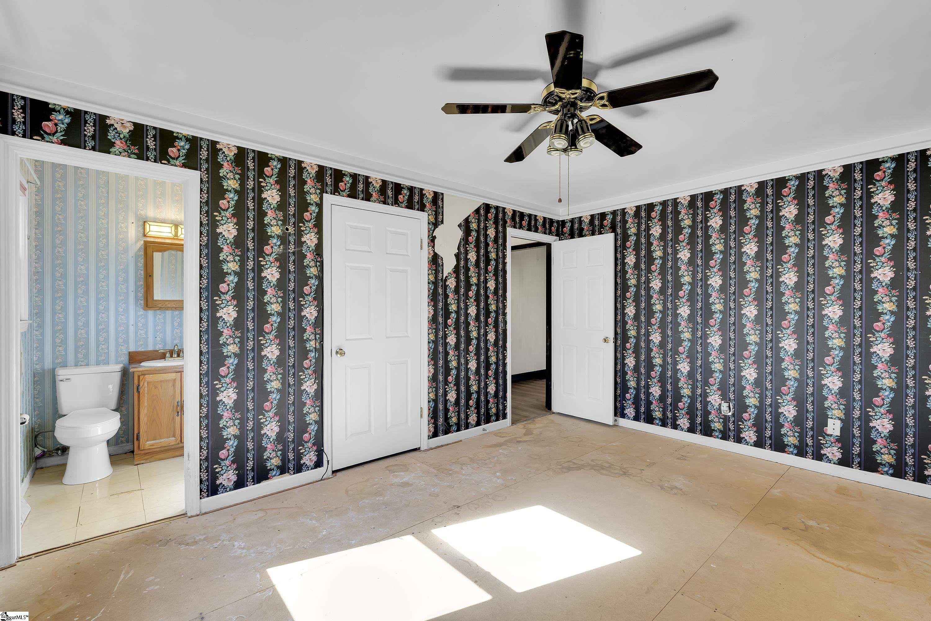 619 Foster Road Property Photo 12