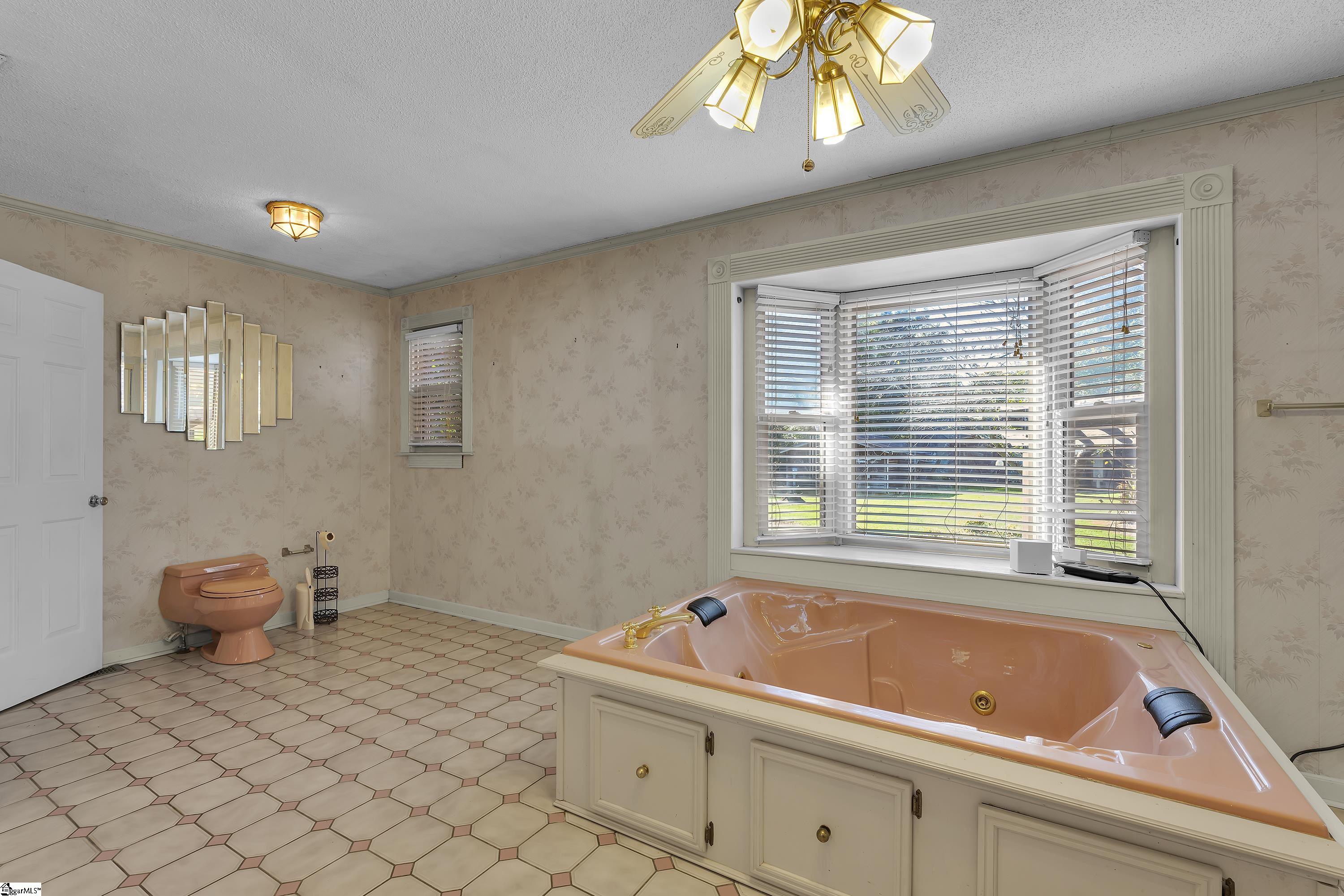619 Foster Road Property Photo 16