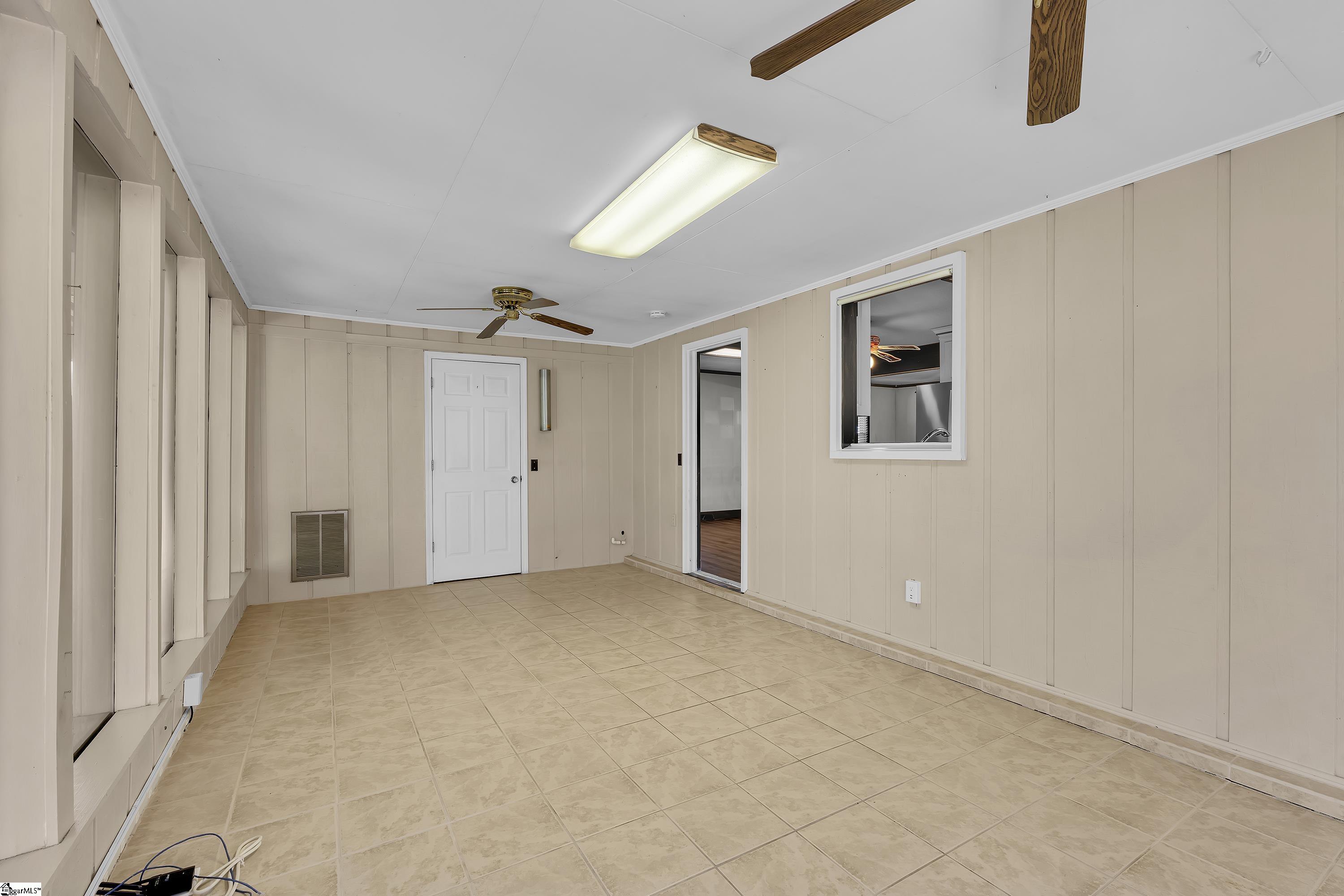 619 Foster Road Property Photo 17