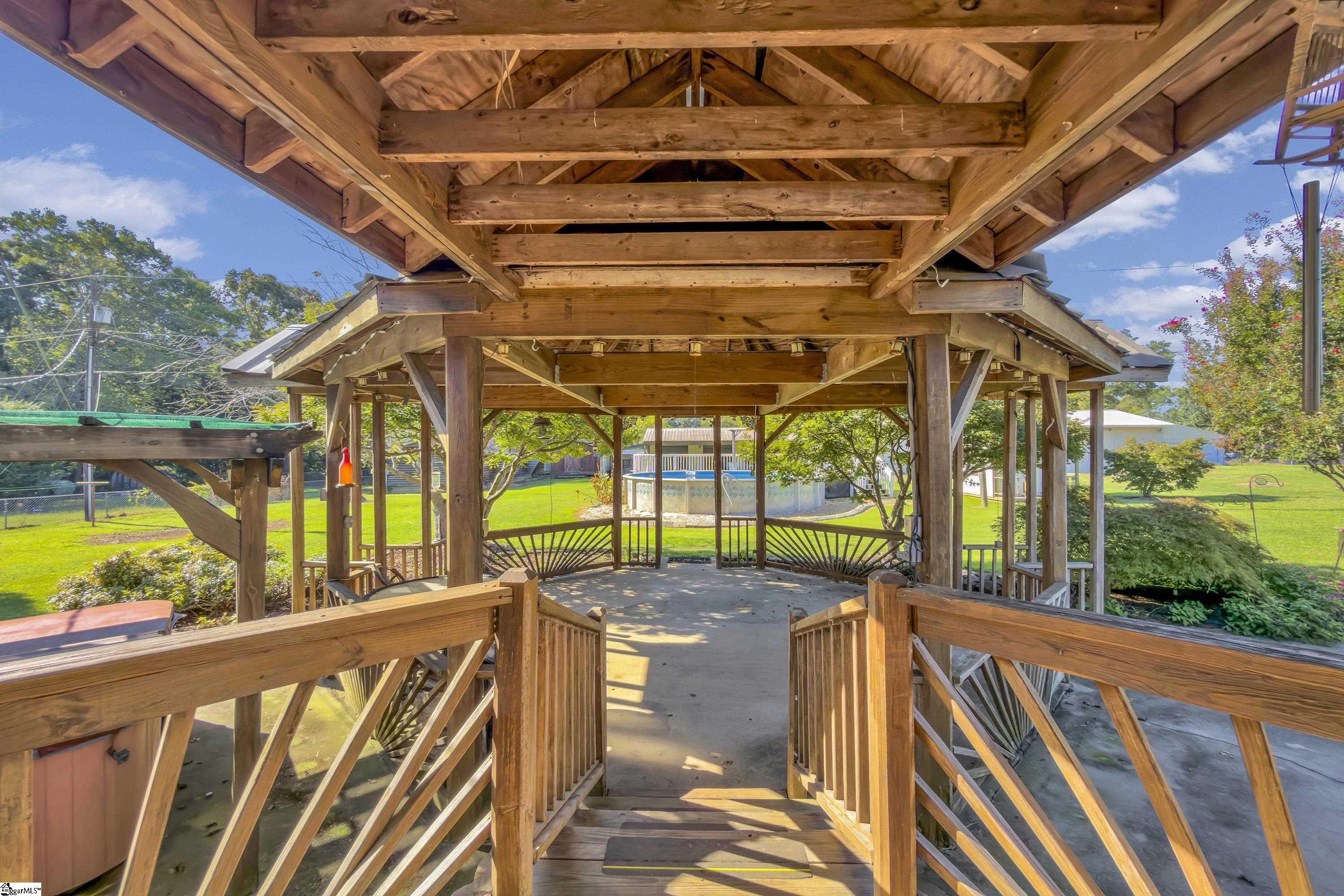 619 Foster Road Property Photo 18