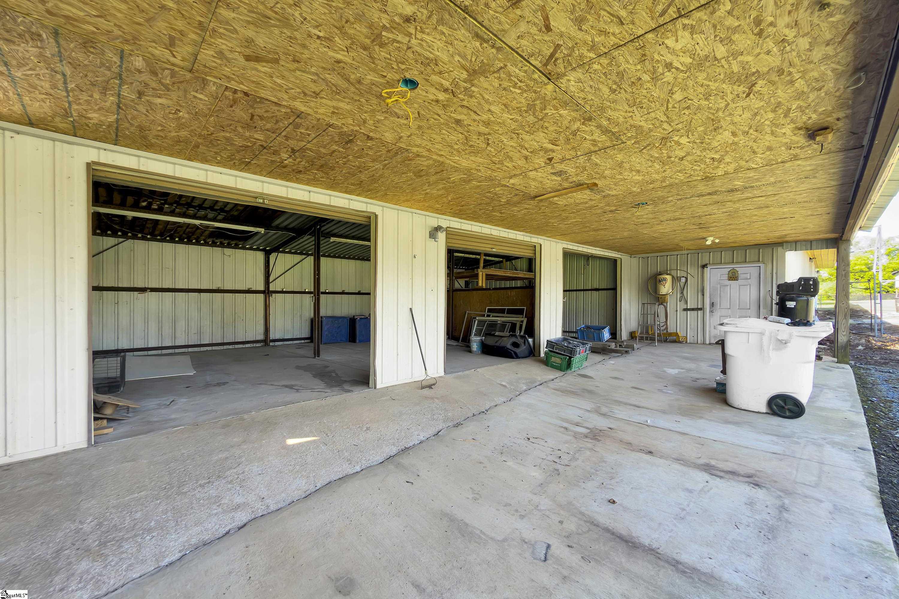 619 Foster Road Property Photo 21
