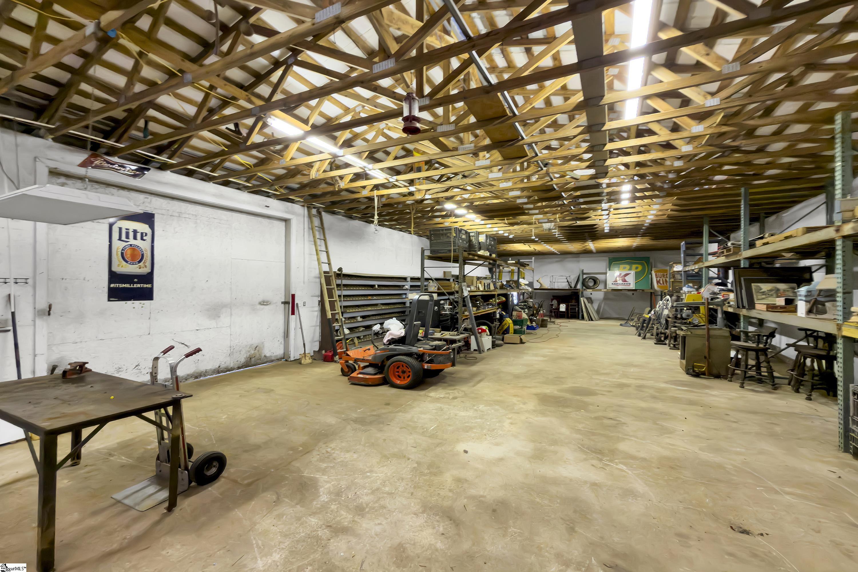 619 Foster Road Property Photo 25