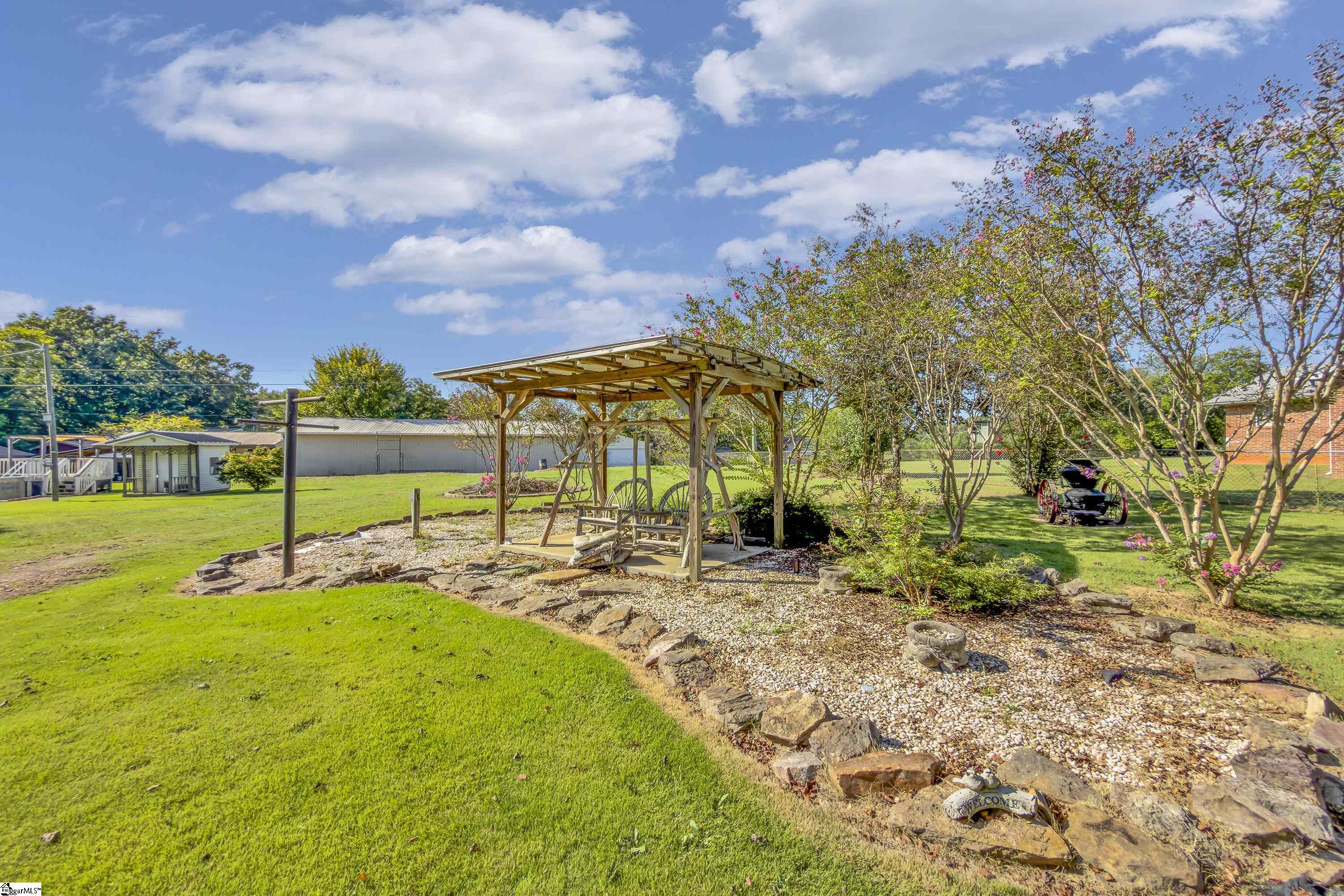 619 Foster Road Property Photo 32