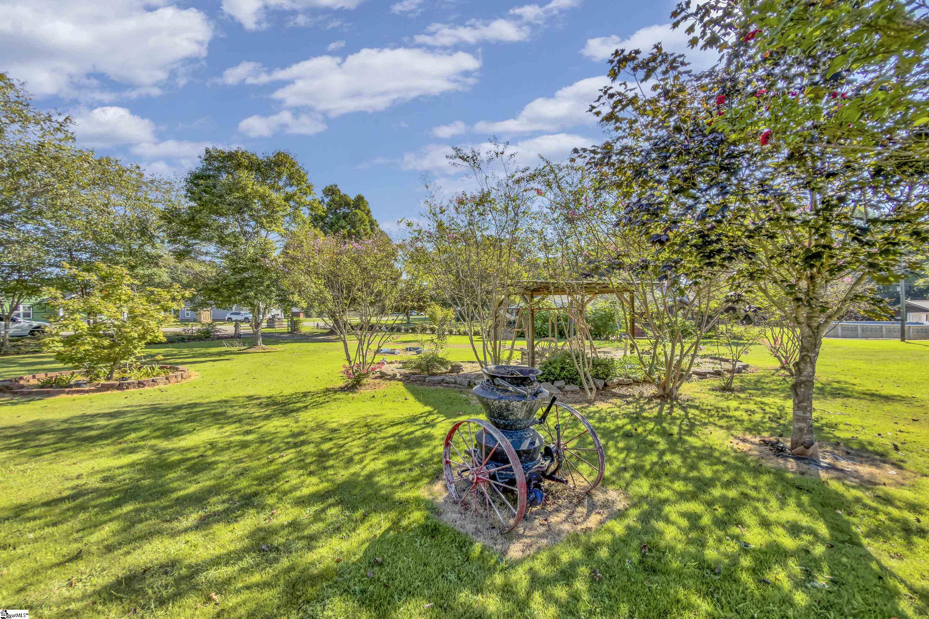 619 Foster Road Property Photo 35