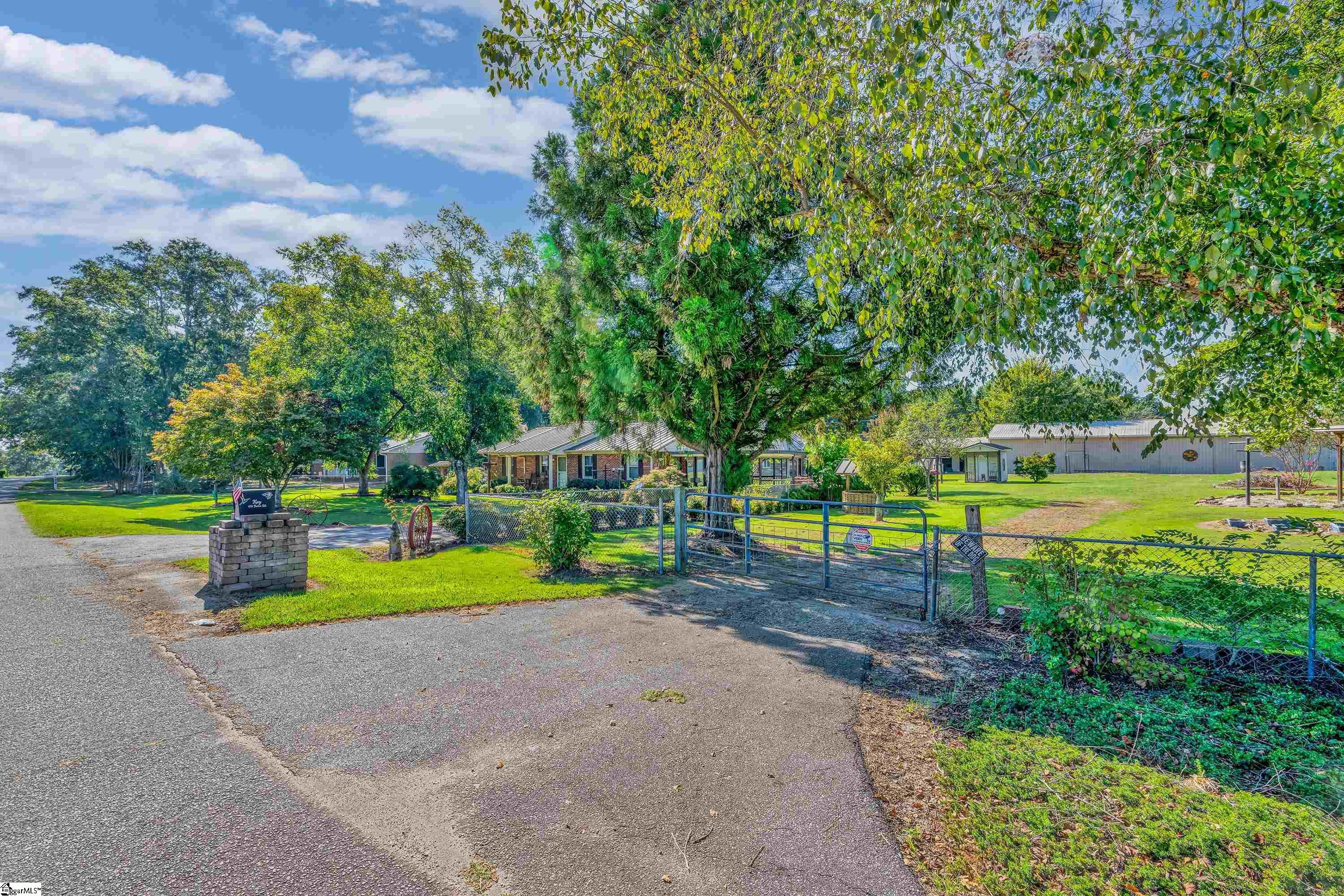 619 Foster Road Property Photo 40