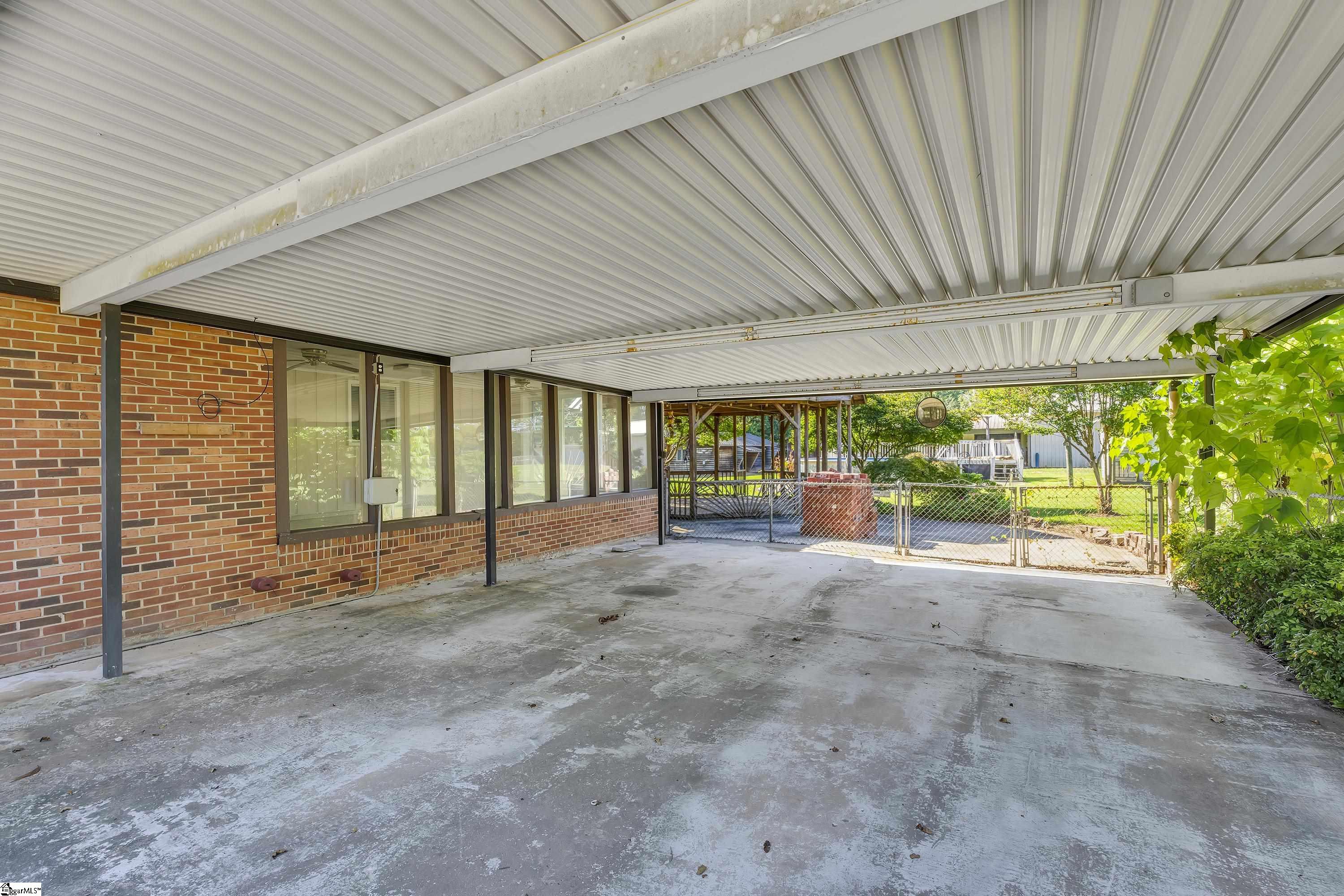 619 Foster Road Property Photo 42