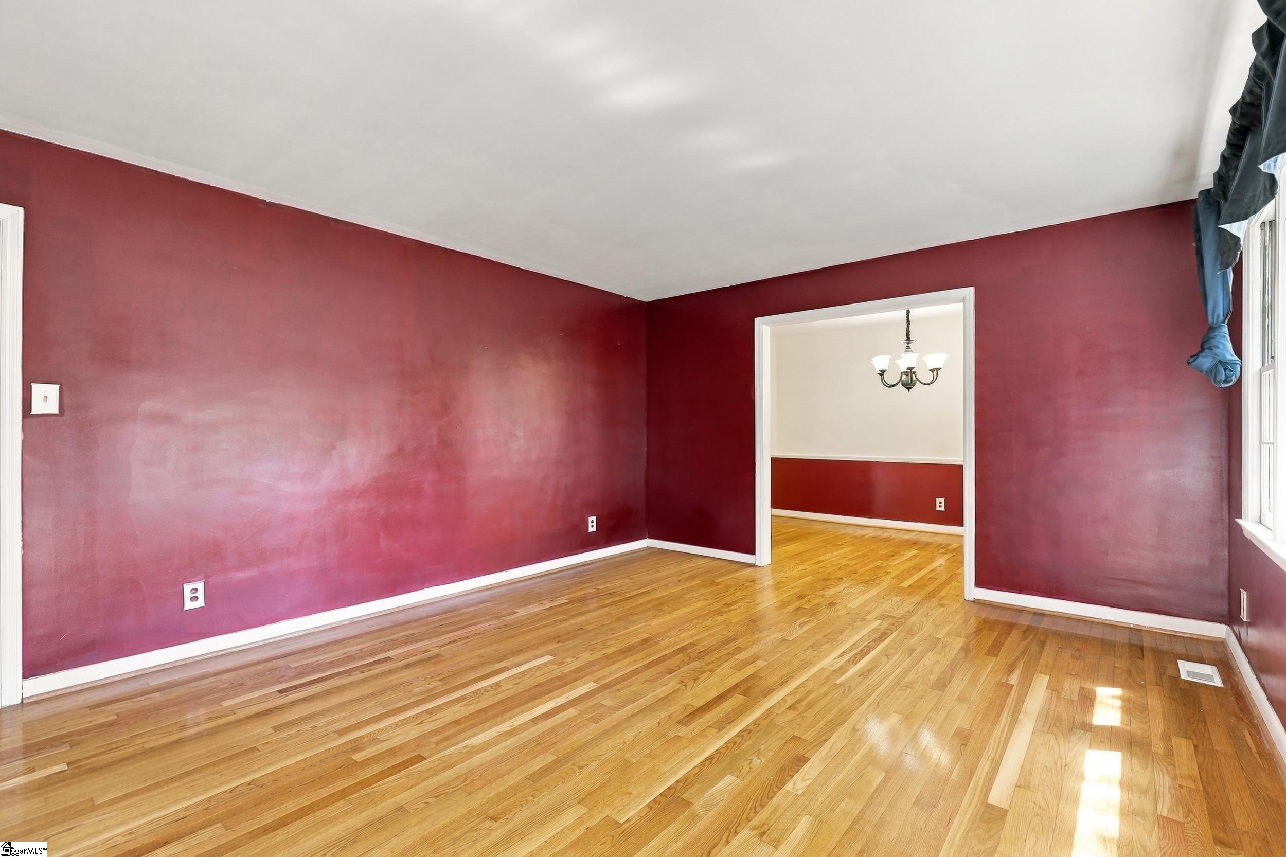 118 Kensington Drive Property Photo 4