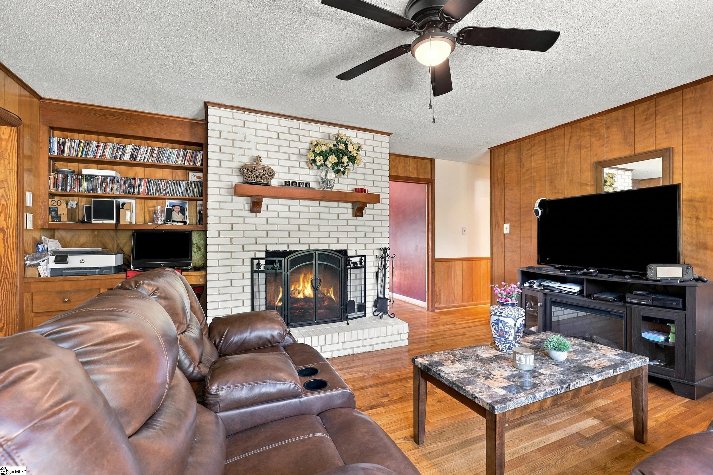 118 Kensington Drive Property Photo 8