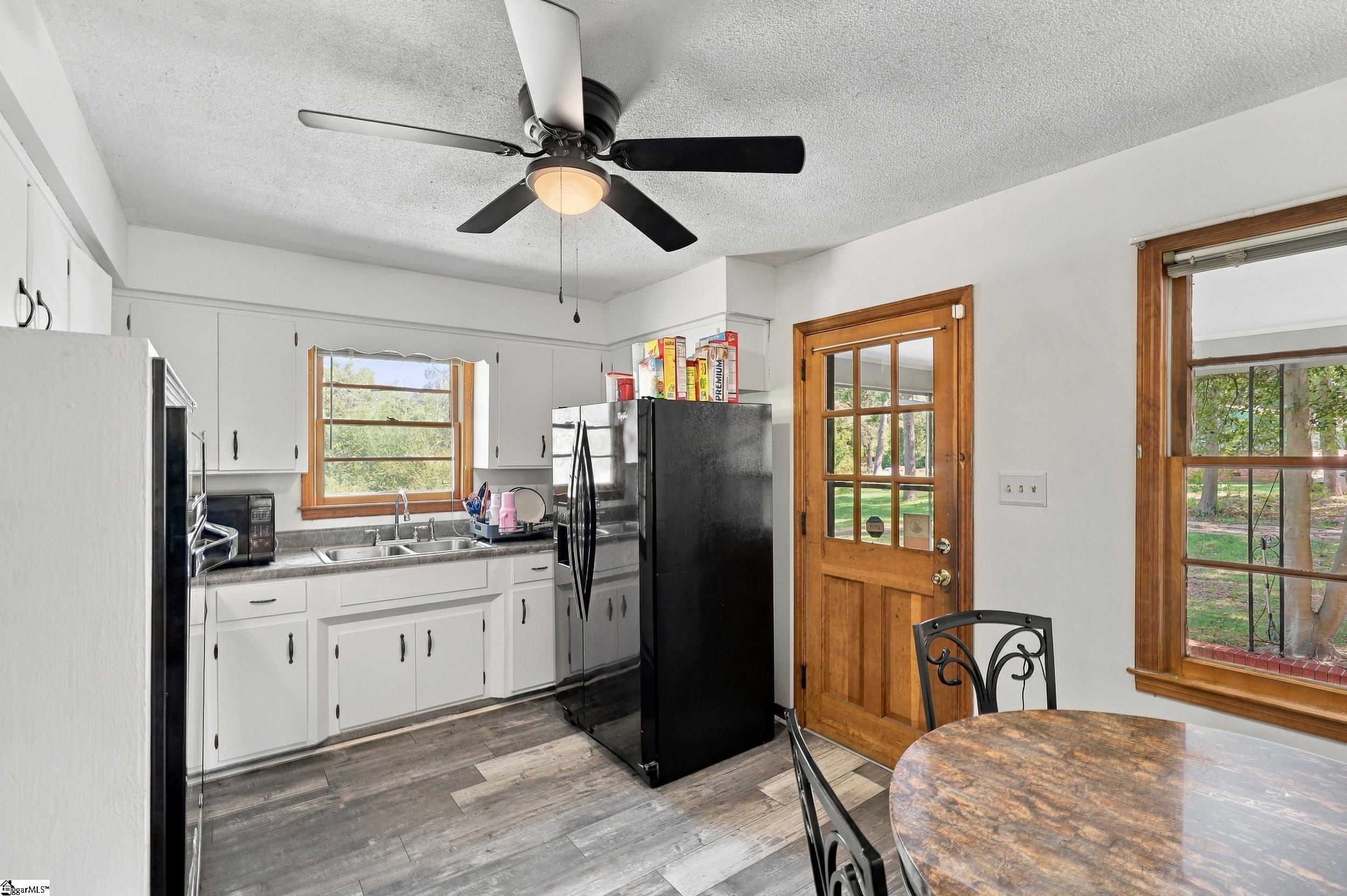118 Kensington Drive Property Photo 11