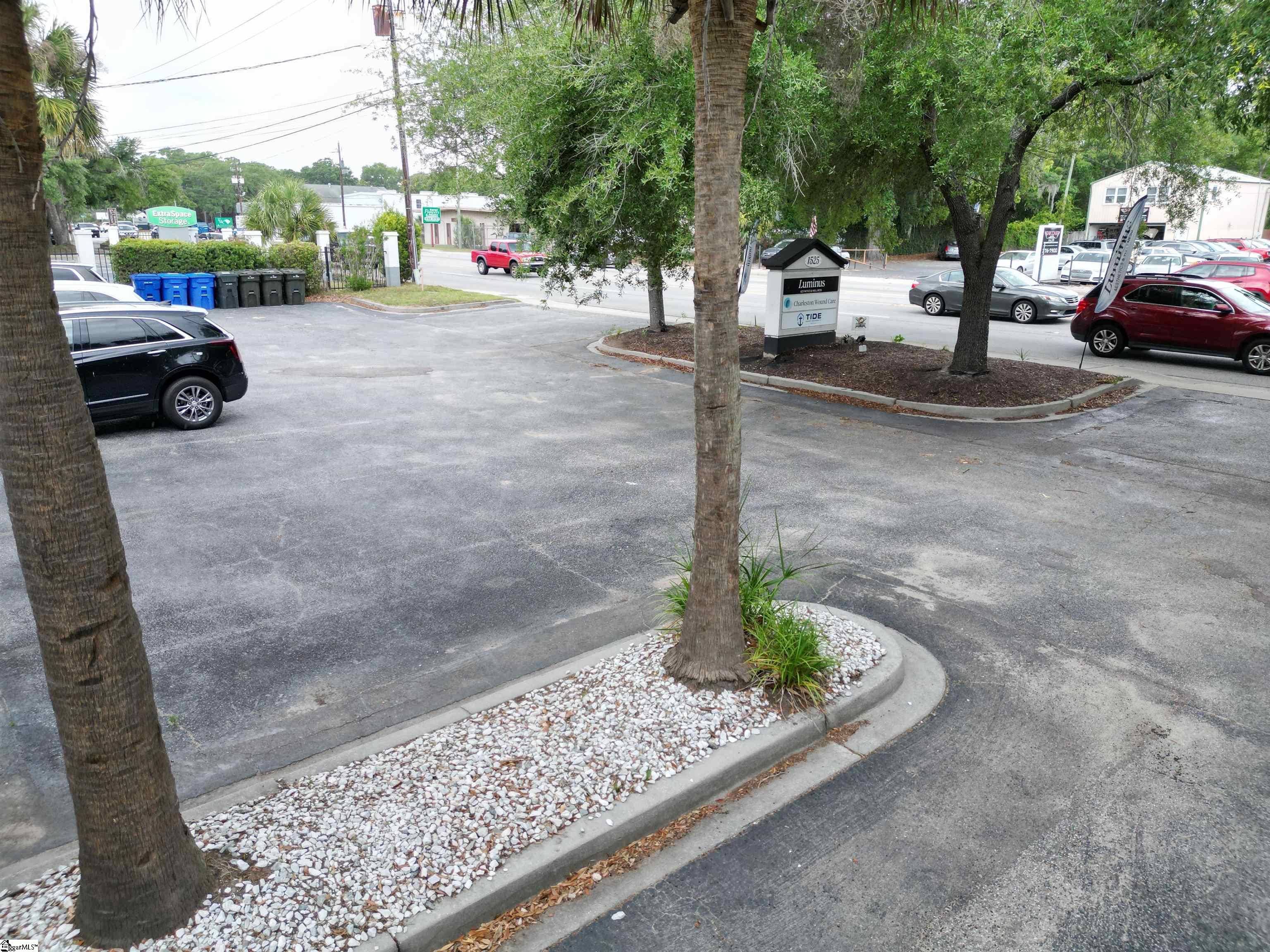 1525 Ashley River Road Property Photo 4