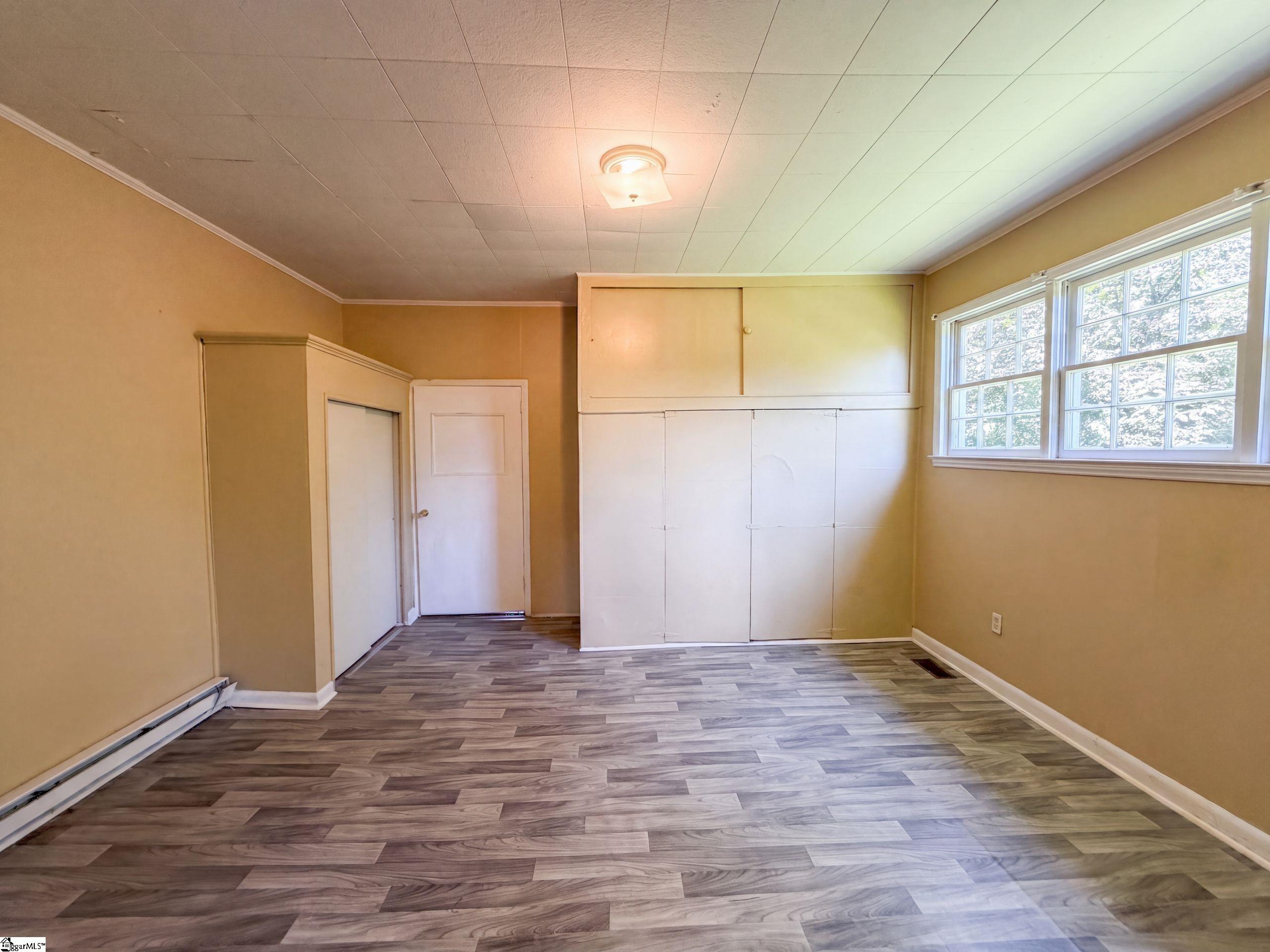 372 Oliver Street Property Photo 9