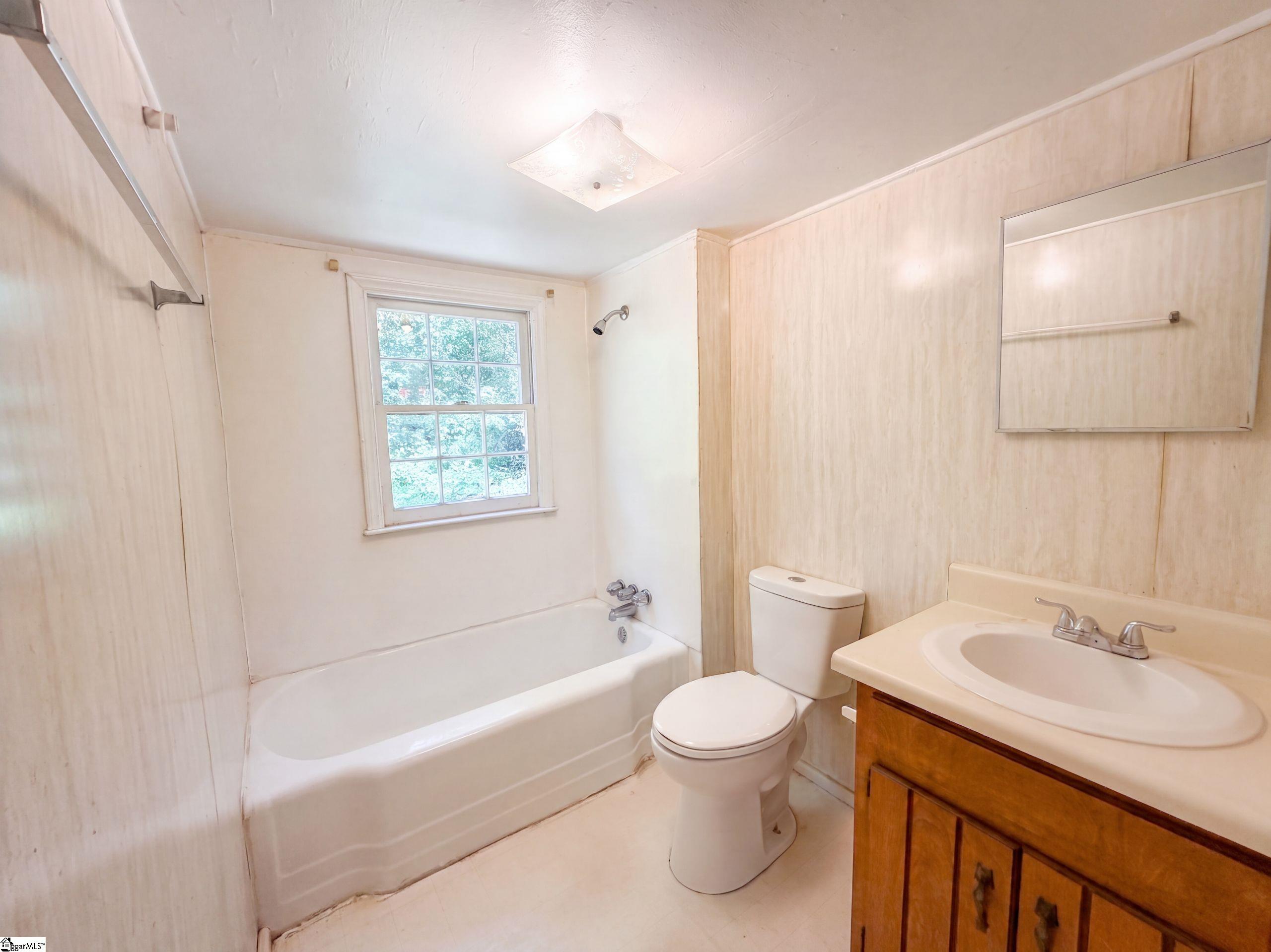 372 Oliver Street Property Photo 11