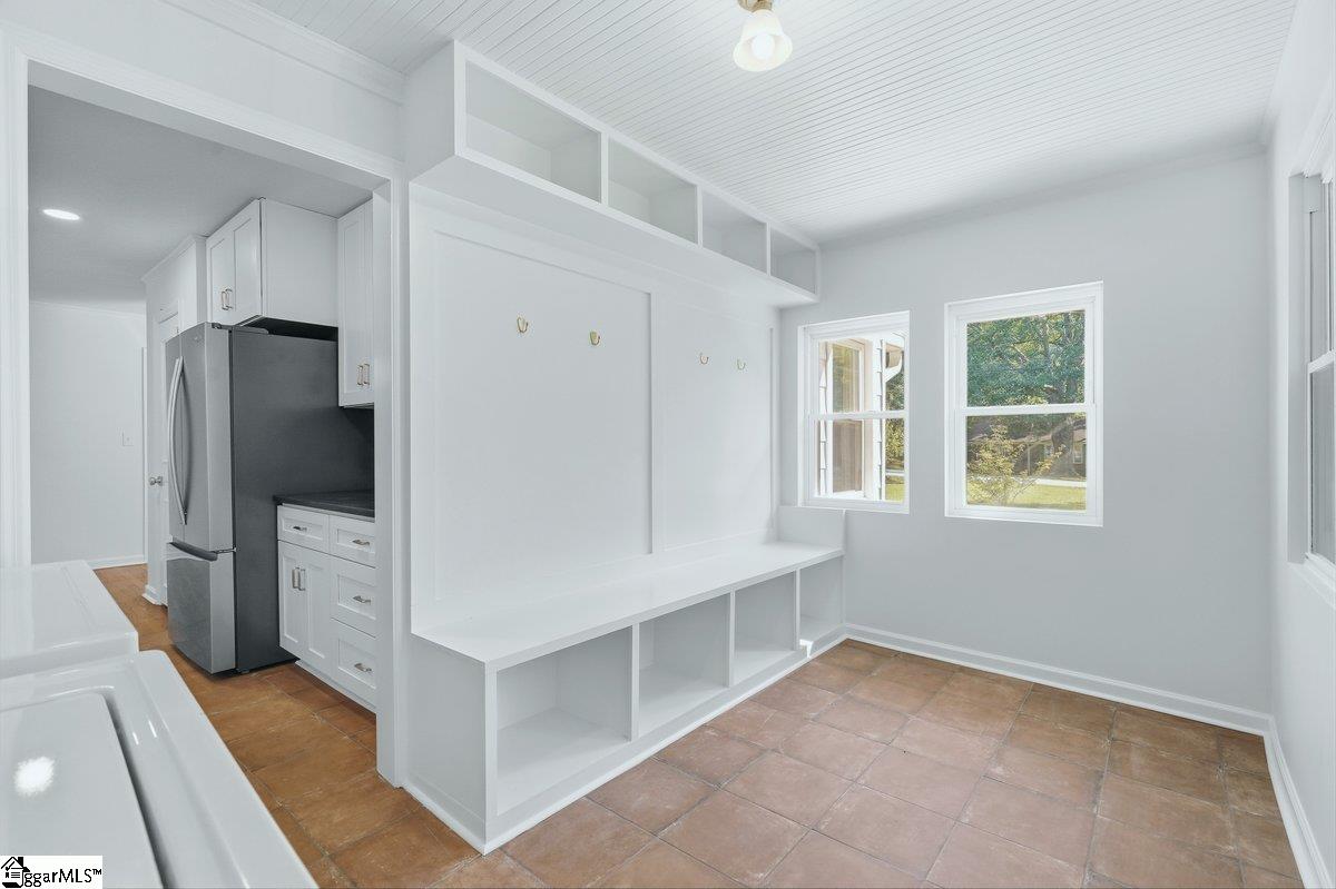 218 Elaine Avenue Property Photo 2