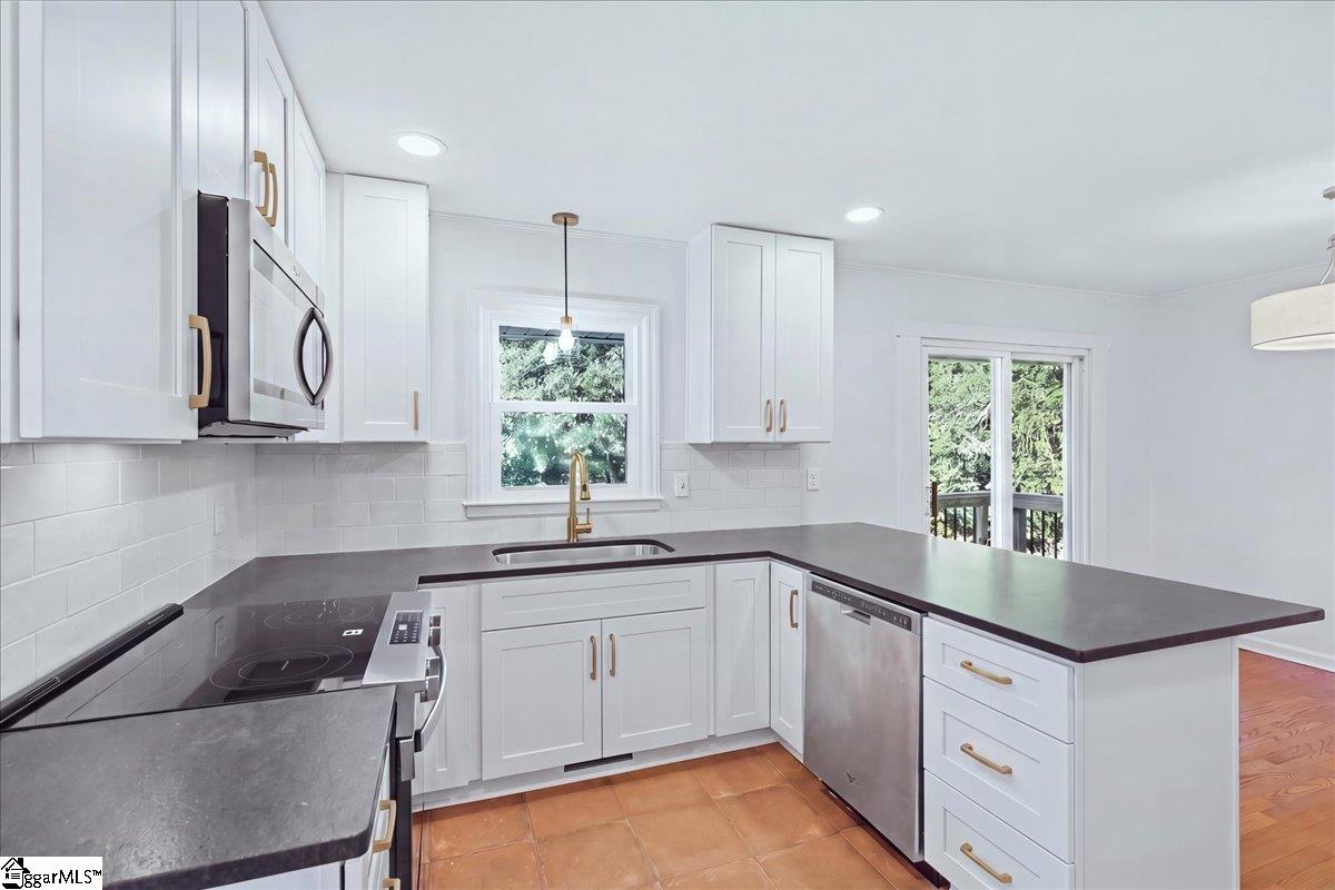 218 Elaine Avenue Property Photo 12