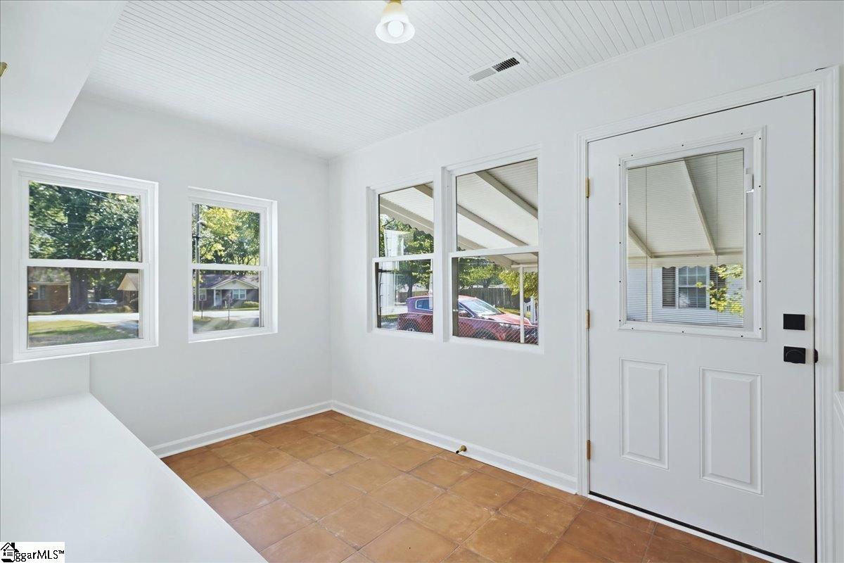 218 Elaine Avenue Property Photo 16
