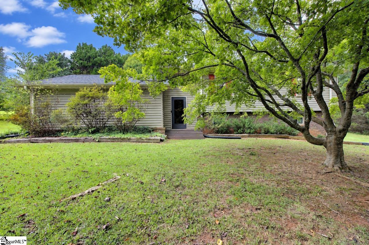 1206 Lakeview Drive Property Photo 1
