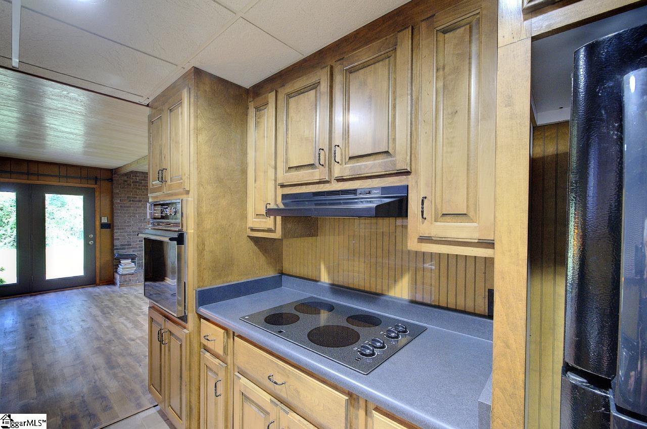 1206 Lakeview Drive Property Photo 8