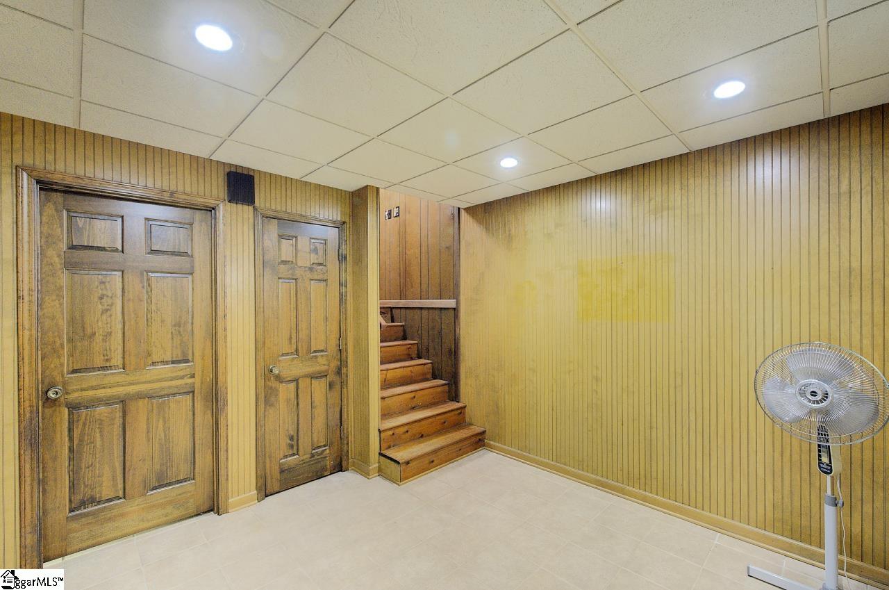1206 Lakeview Drive Property Photo 11