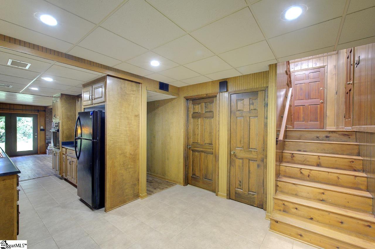 1206 Lakeview Drive Property Photo 12