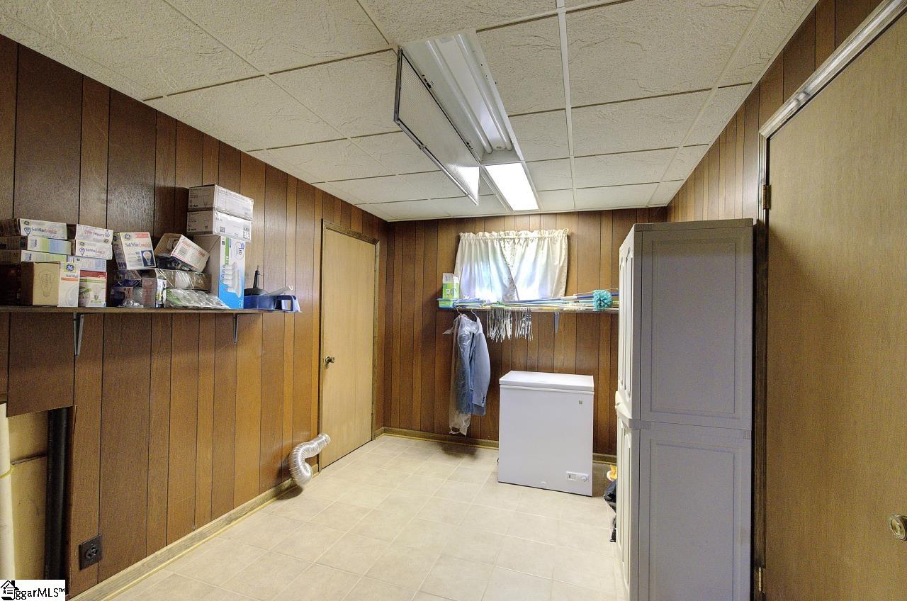 1206 Lakeview Drive Property Photo 14