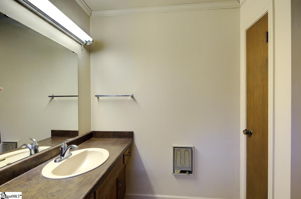 1206 Lakeview Drive Property Photo 20