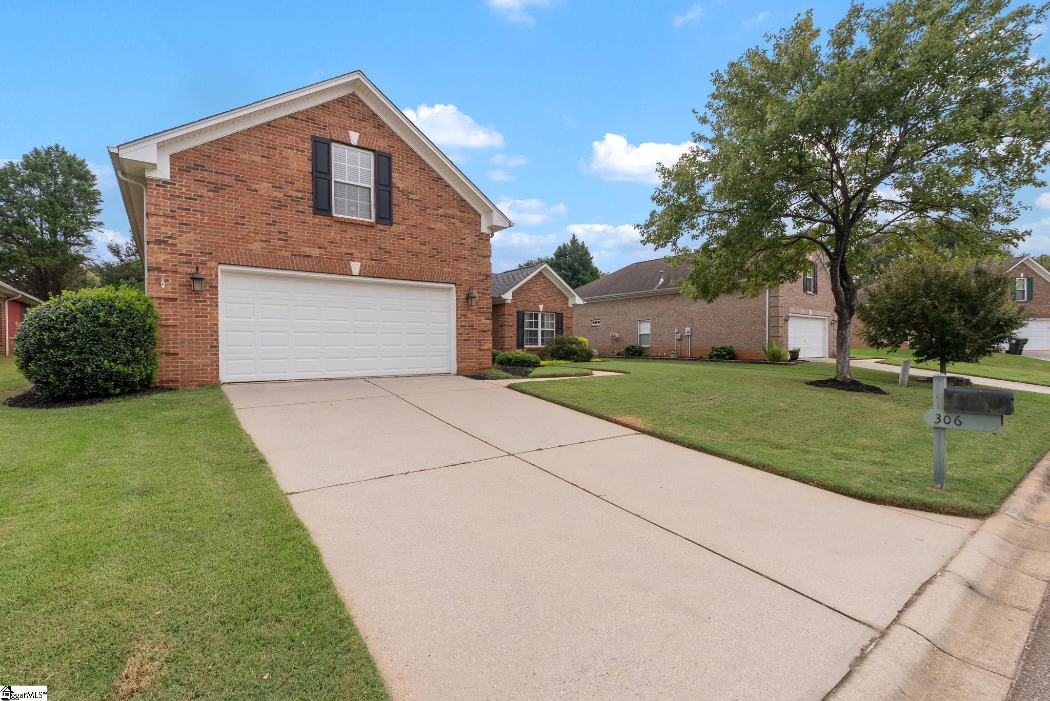 306 Jockey Court Property Photo 5