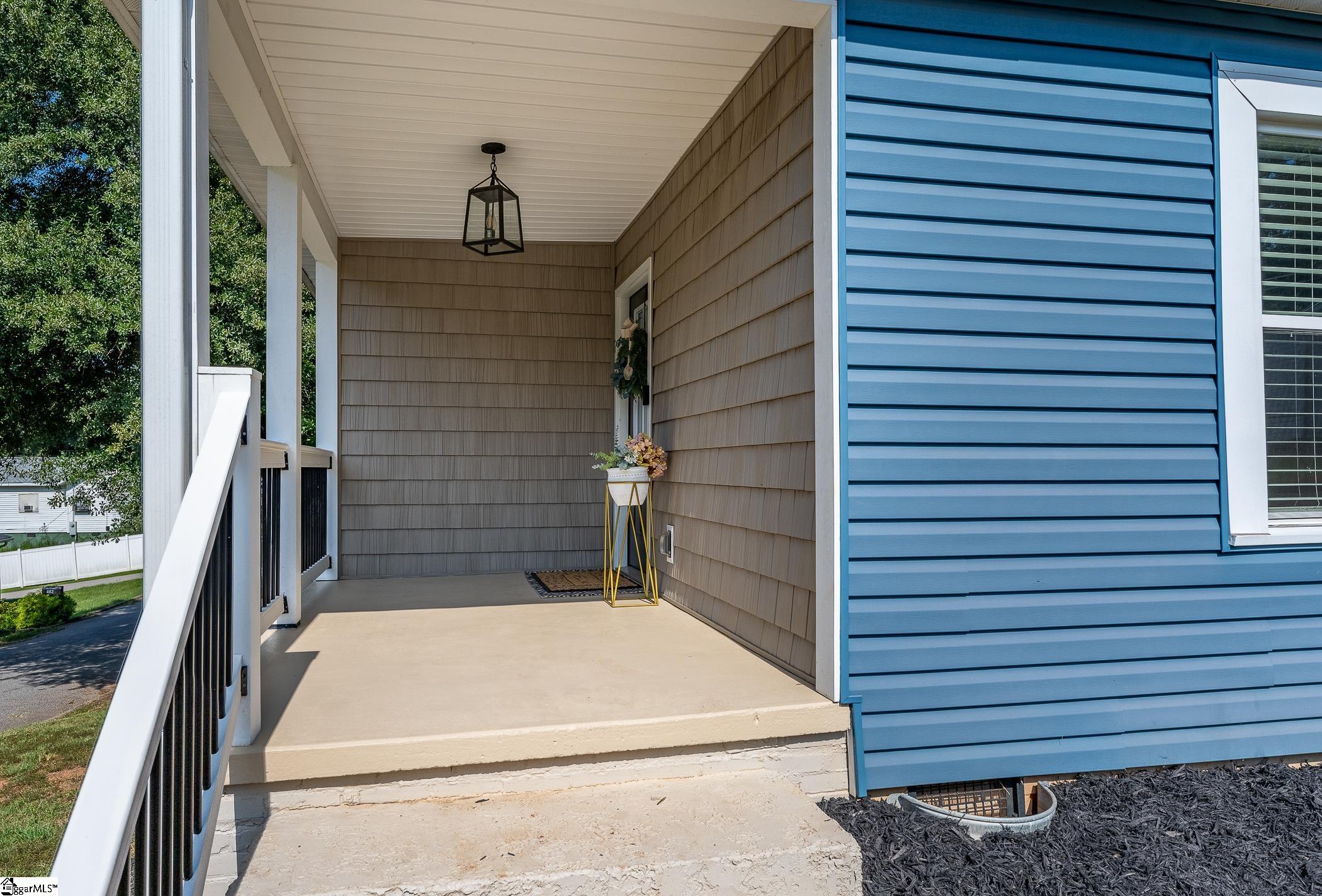405 Hill Street Property Photo 4