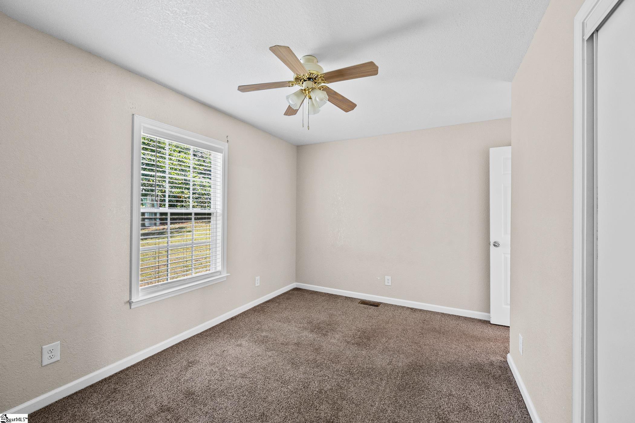 405 Hill Street Property Photo 8