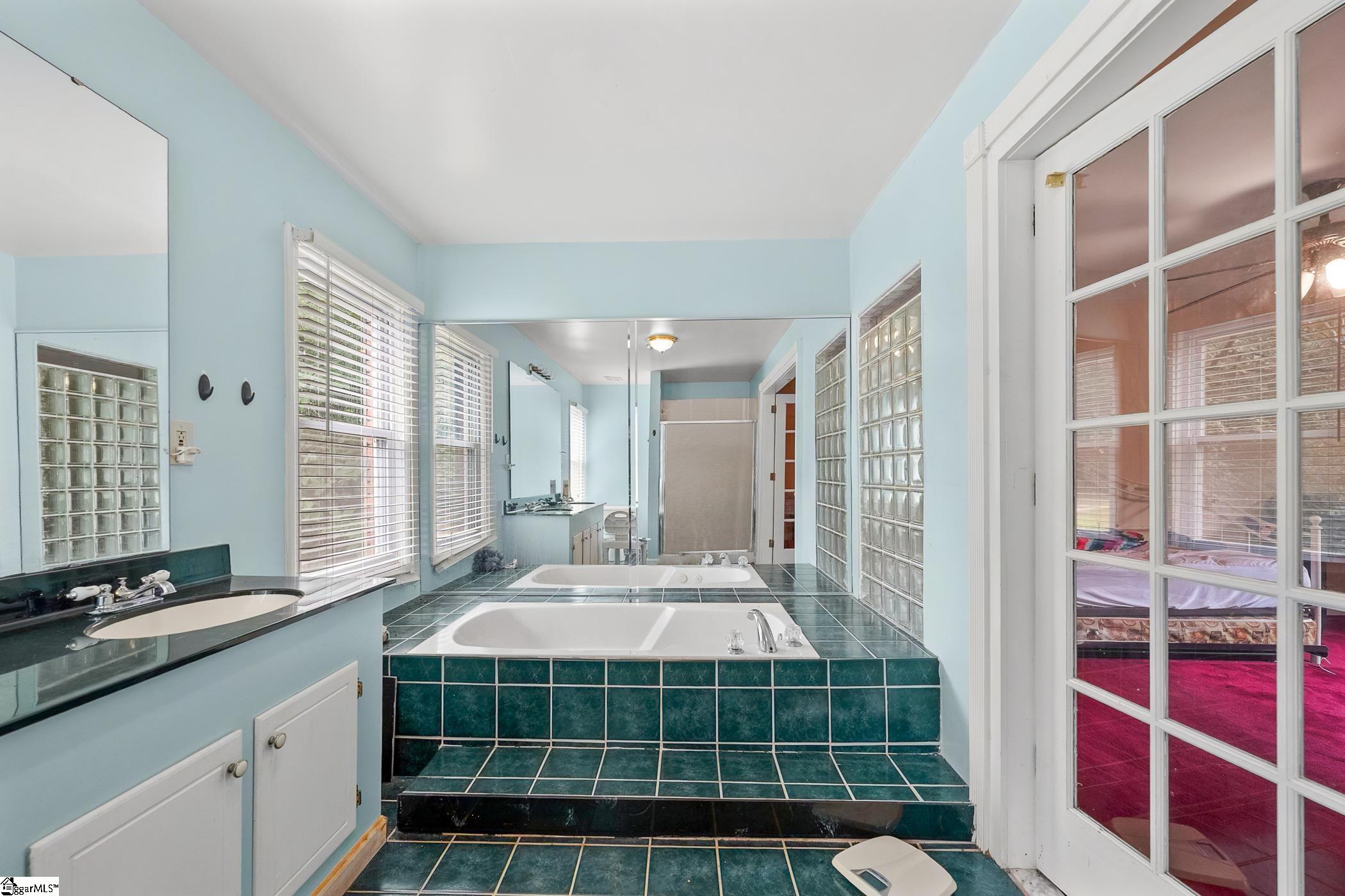 4080 Highway 417 Property Photo 23