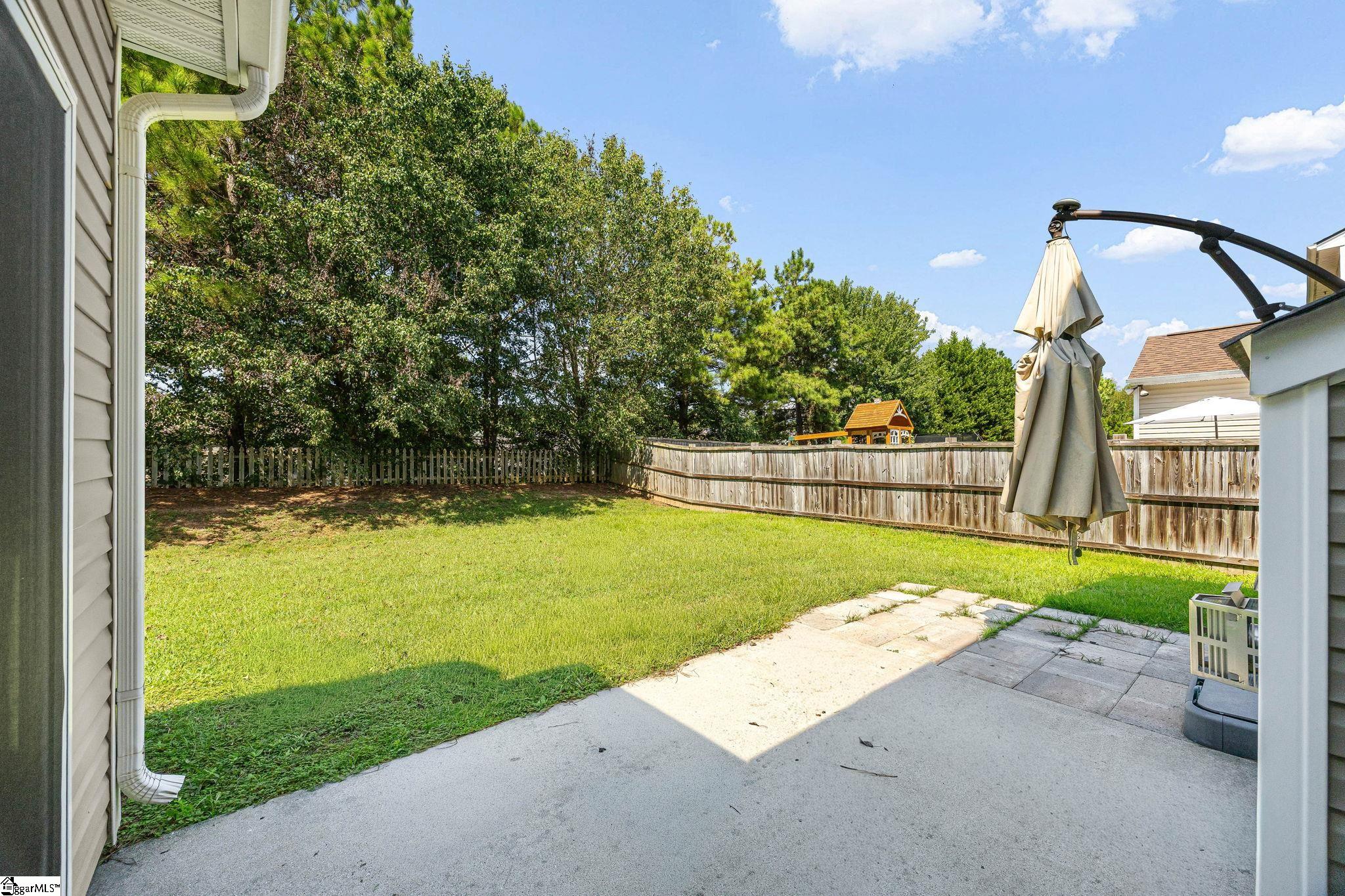 132 Hamilton Court Property Photo 5