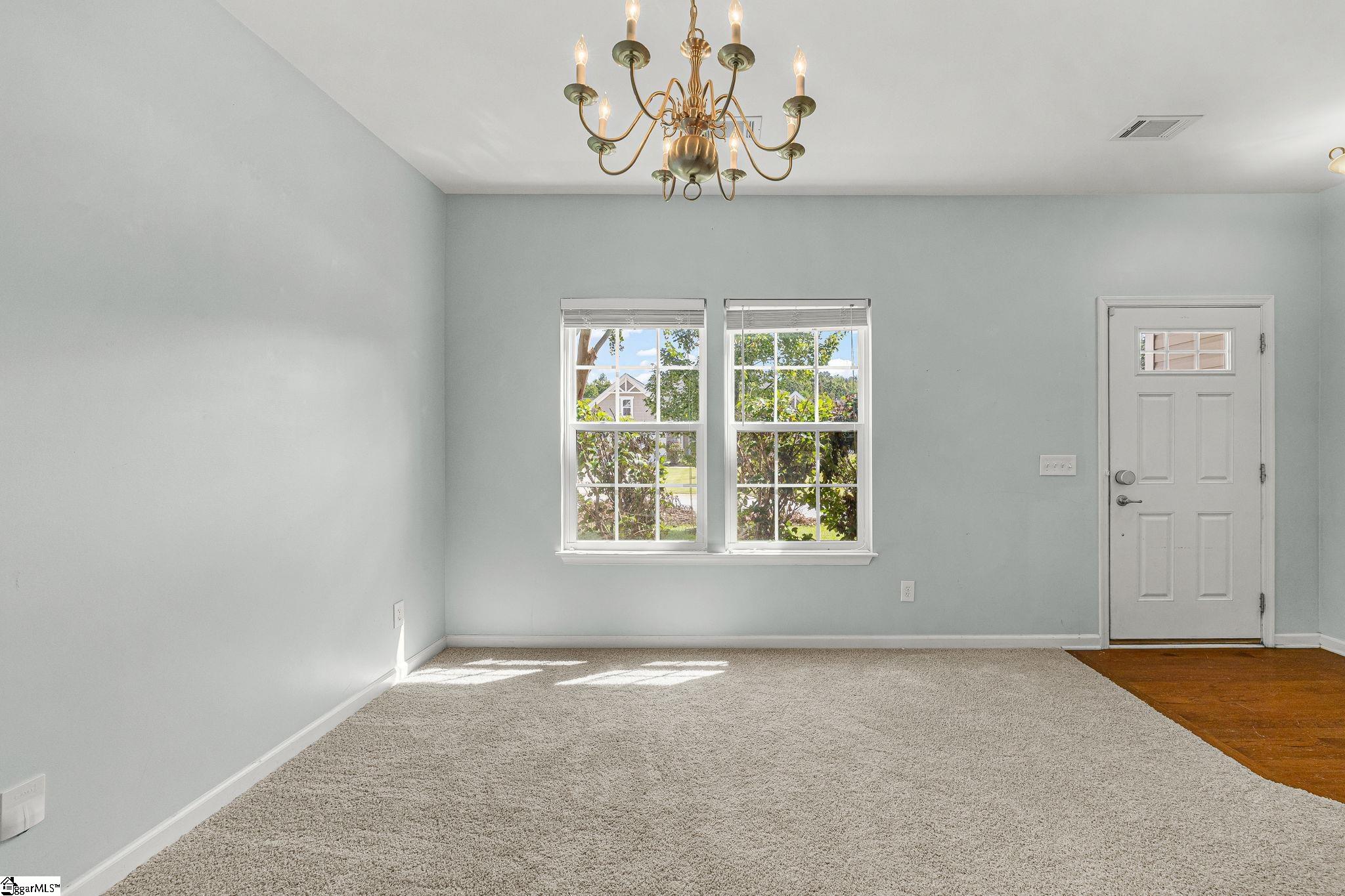 132 Hamilton Court Property Photo 9